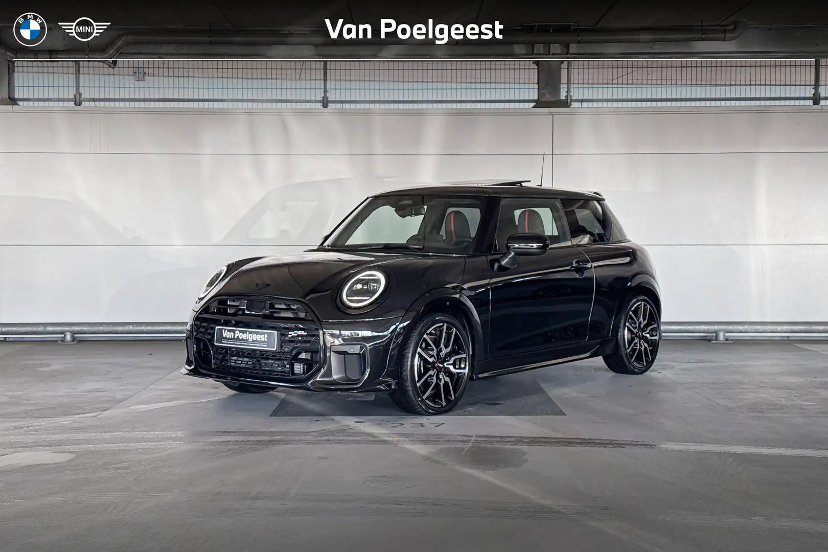 MINI Cooper 3-deurs 1.5 Cooper C John Cooper Works M Zwart - 1