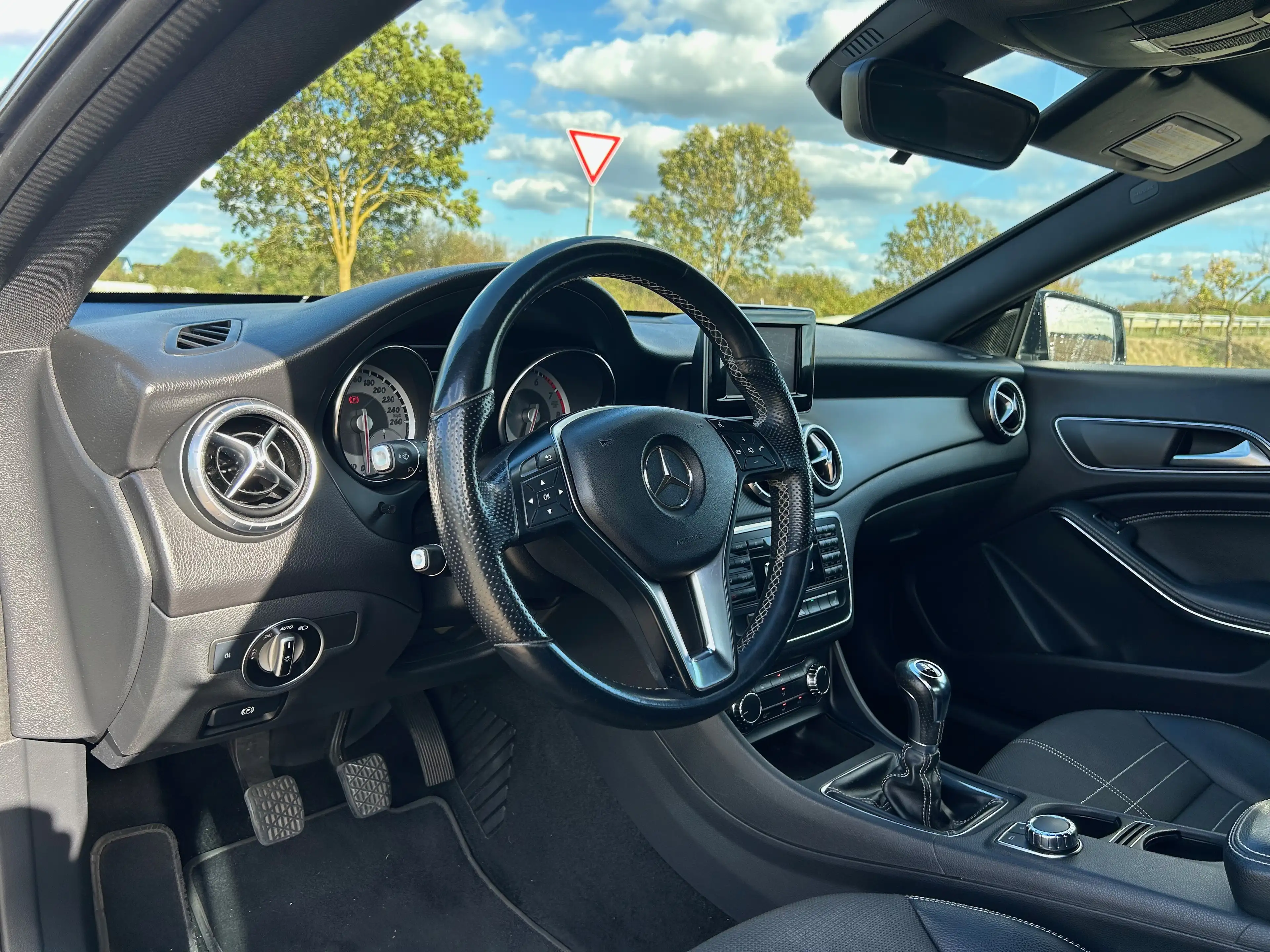 Mercedes-Benz CLA 180 CLA 180 Rückfahrkamera_ — photo 10