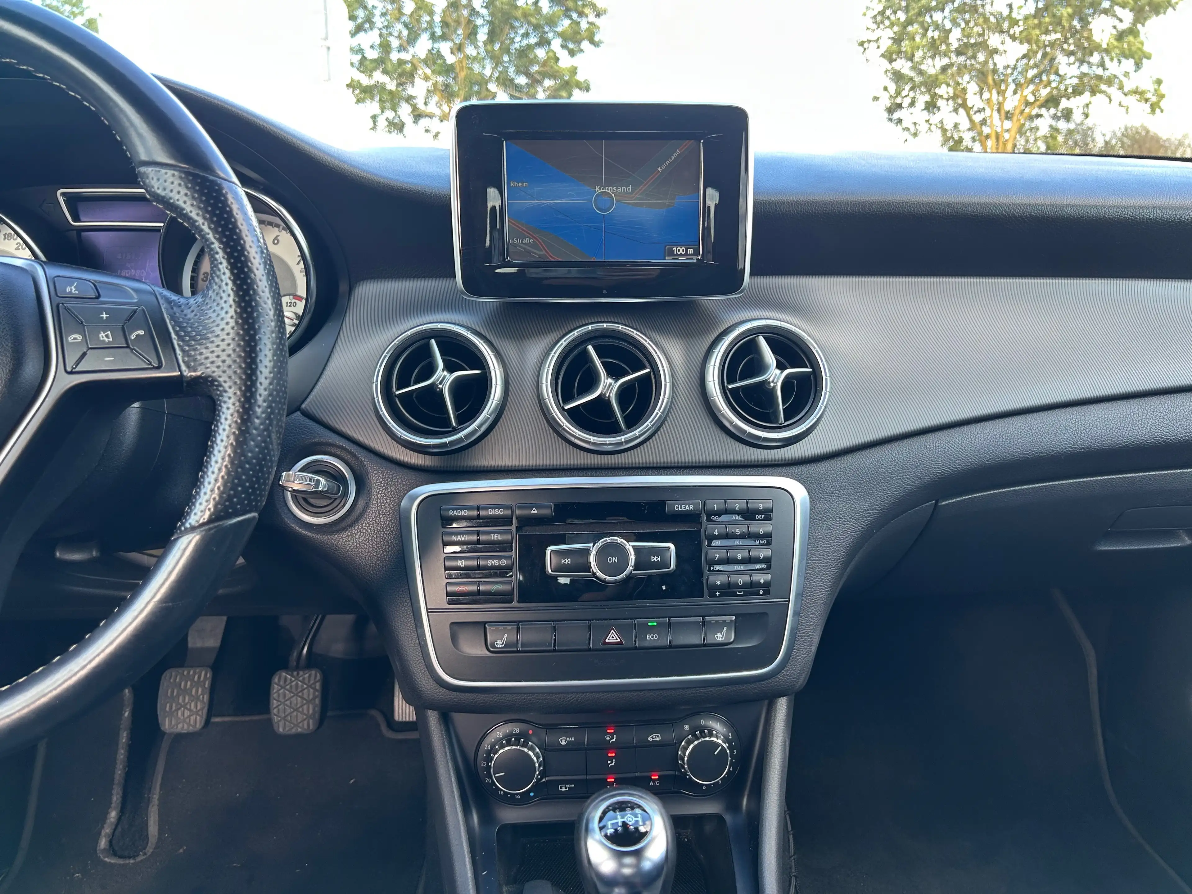 Mercedes-Benz CLA 180 CLA 180 Rückfahrkamera_ — photo 13