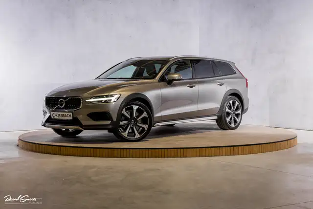 Volvo V60 Cross Country 2.0 T5 AWD Pro | Adaptieve cruise | Harman Kardon