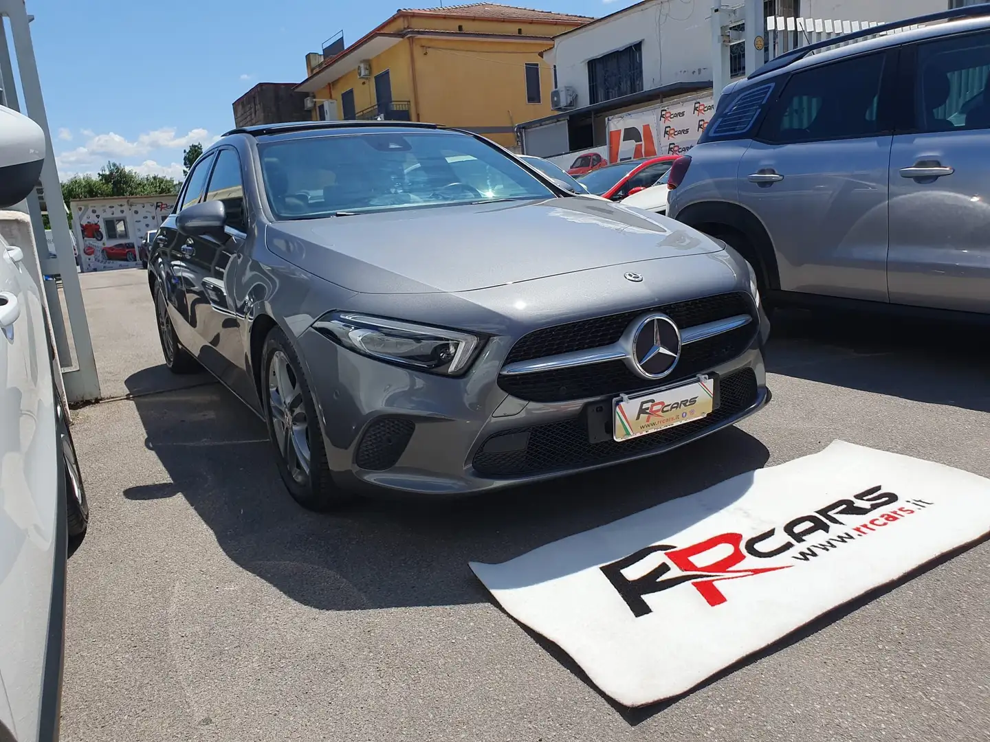 Mercedes-Benz A 180 Classe A - W177 2018 d Premium auto Gris - 2