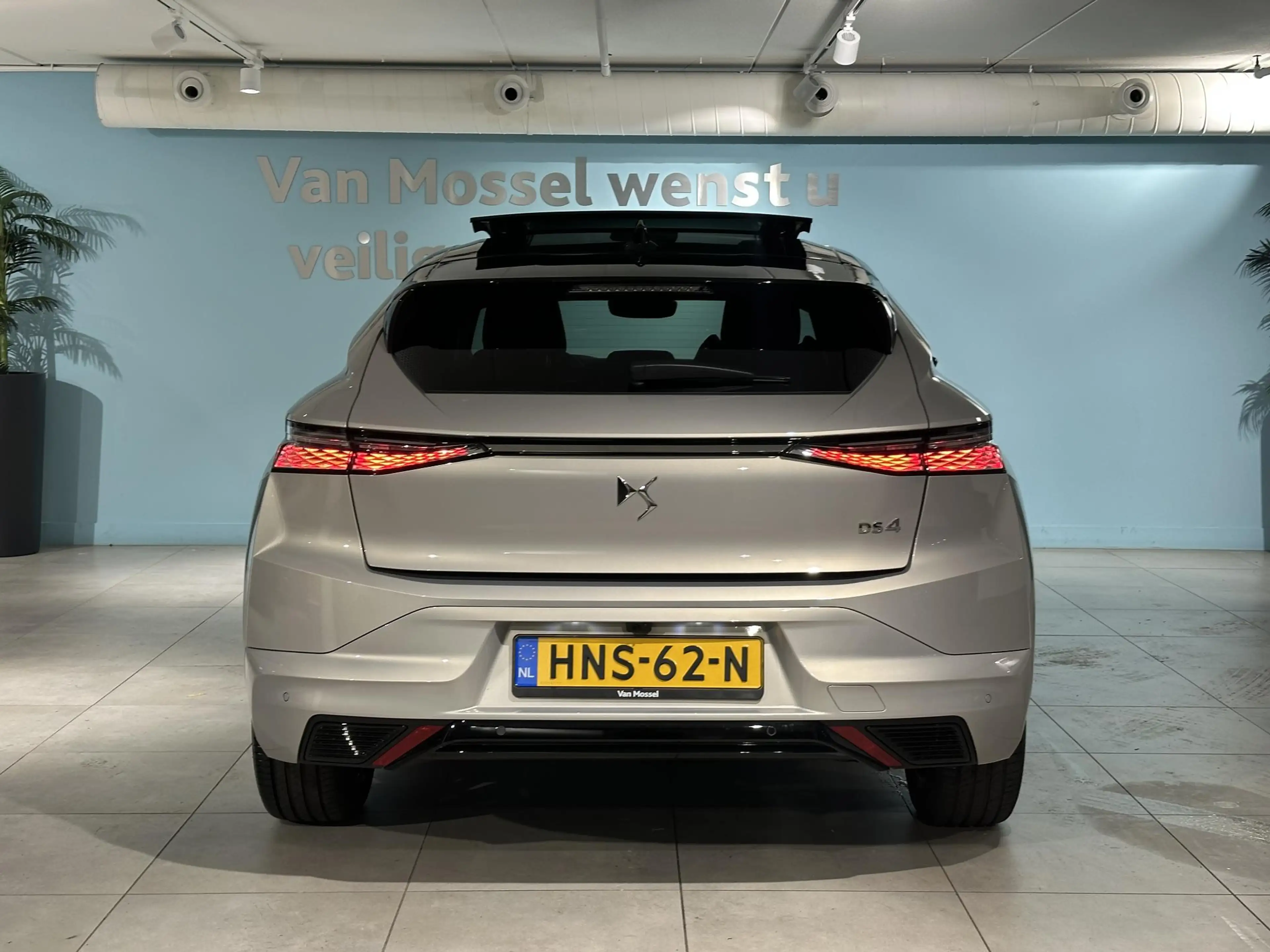DS Automobiles DS 4 1.6 PHEV 225 Étoile PANO | 360° VISION | FOCAL AUD — photo 7