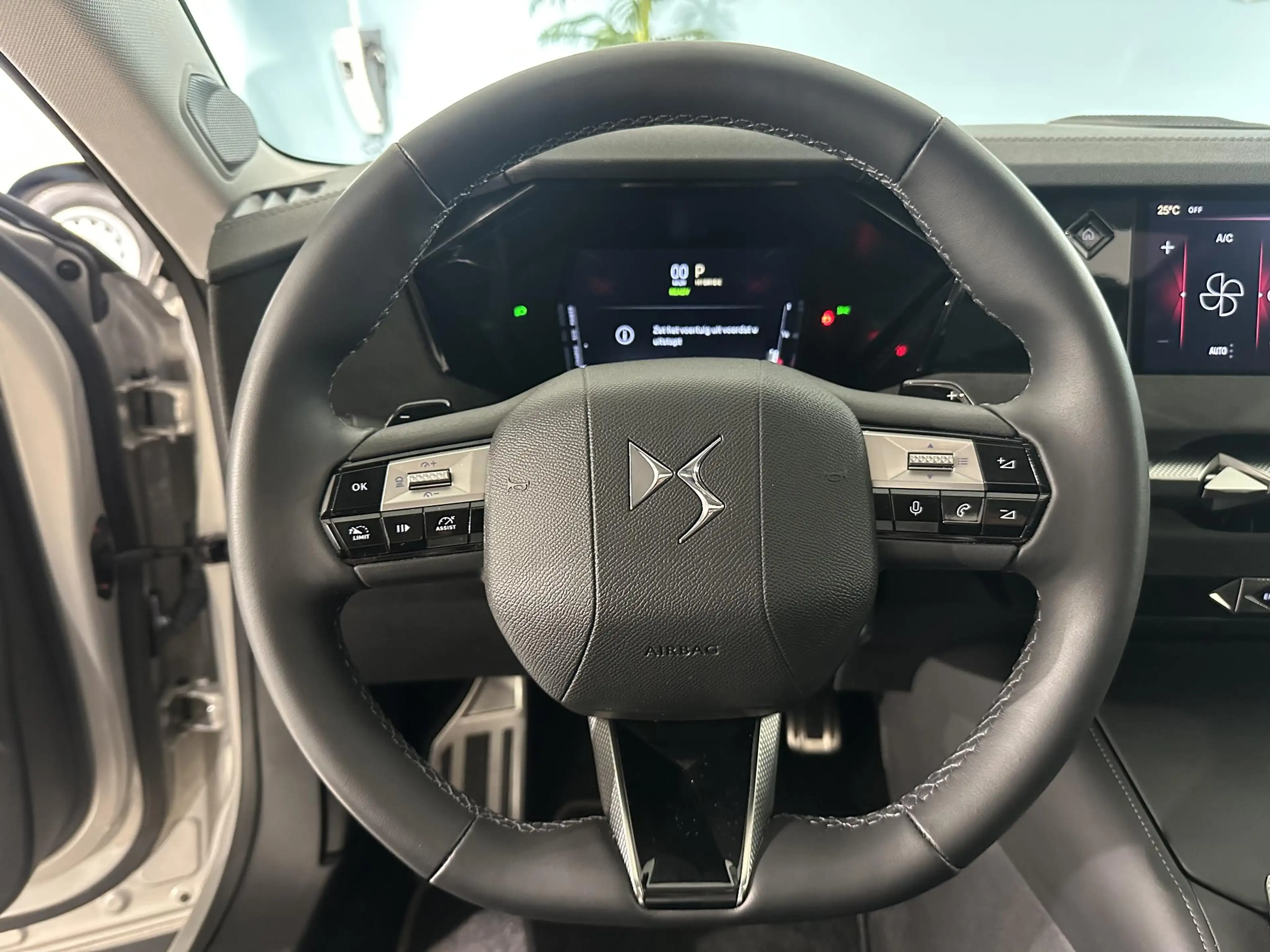 DS Automobiles DS 4 1.6 PHEV 225 Étoile PANO | 360° VISION | FOCAL AUD — photo 12