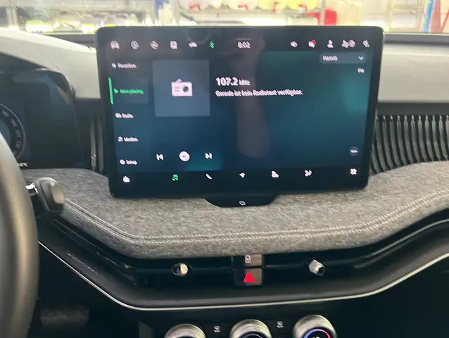 Skoda Superb view 14