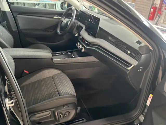 Skoda Superb view 27