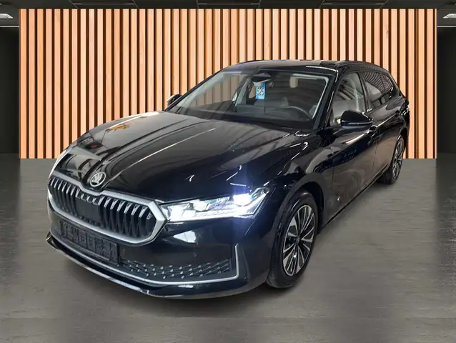 Skoda Superb view 2