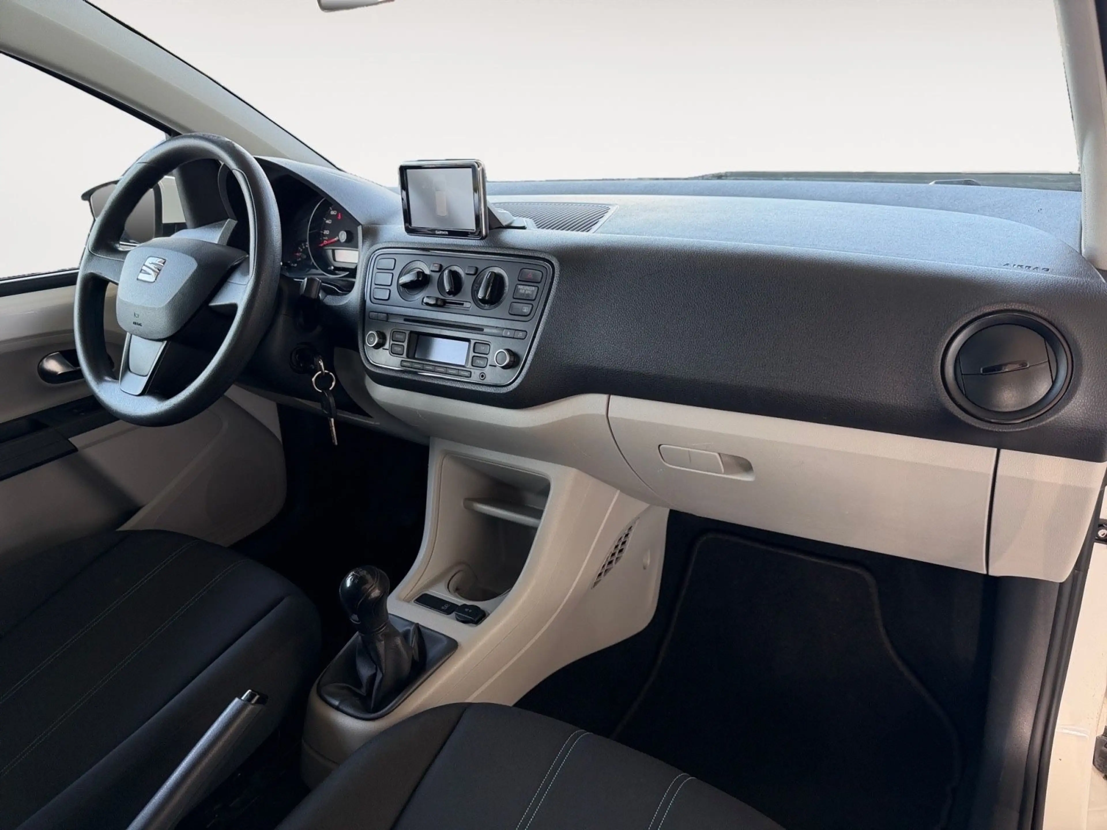 SEAT Mii 1.0 Style — photo 12