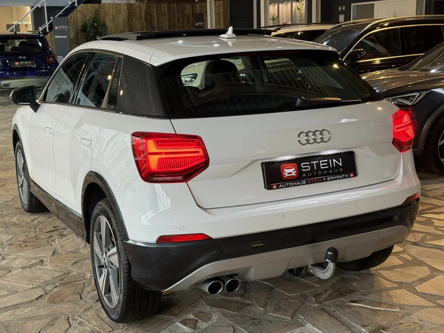 Audi Q2 design LED Pano AHK Automatik Sitzheizung Weiß - 2
