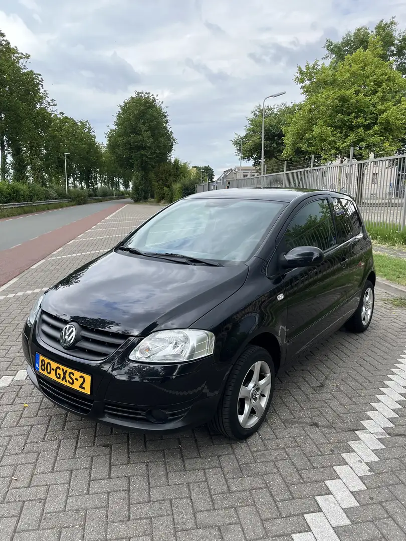 Volkswagen Fox 1.2 Trendline Zwart - 1