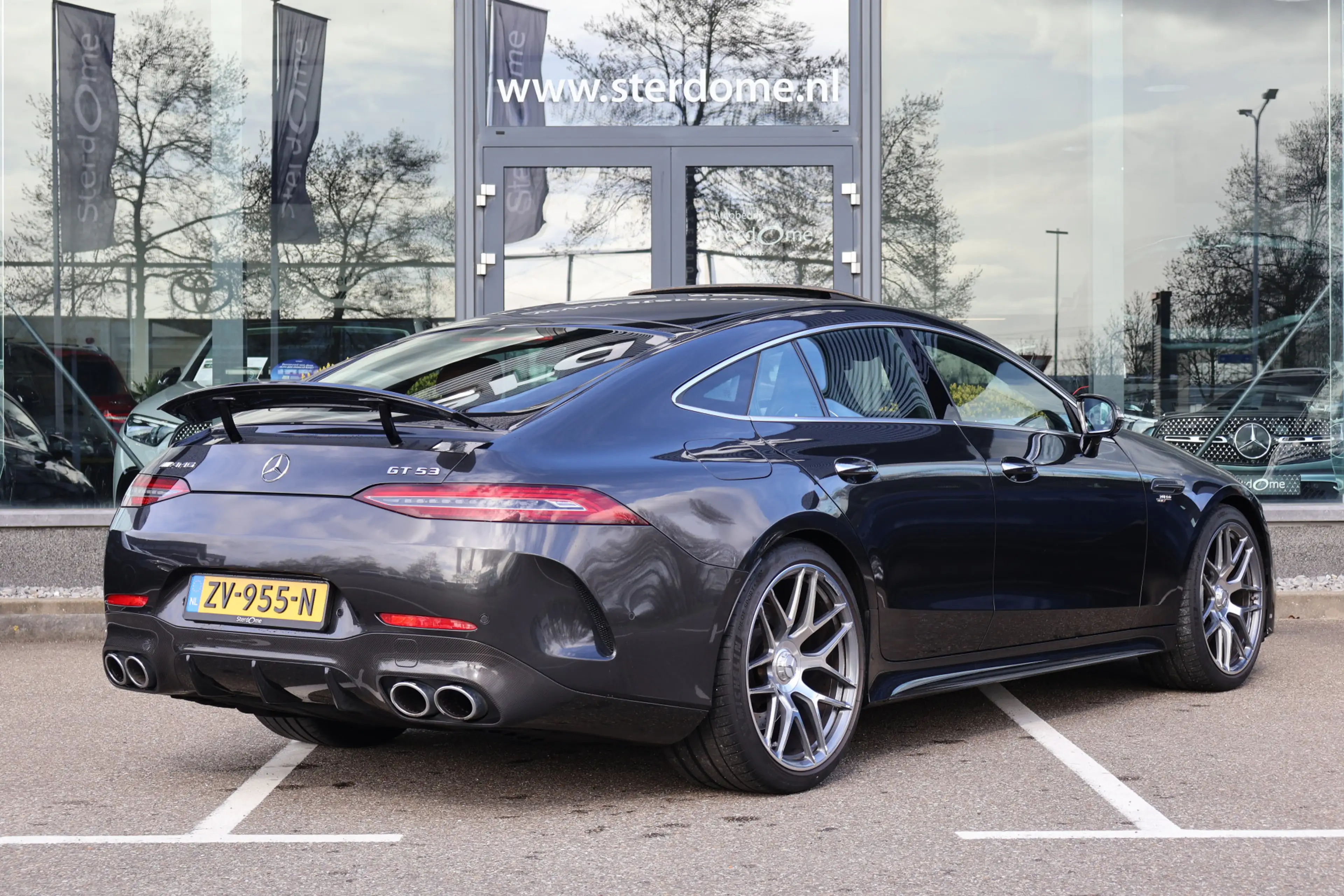 Mercedes-Benz AMG GT 4-Door Coupe AMG 53 4MATIC+ Premium Plus I Perform — photo 3