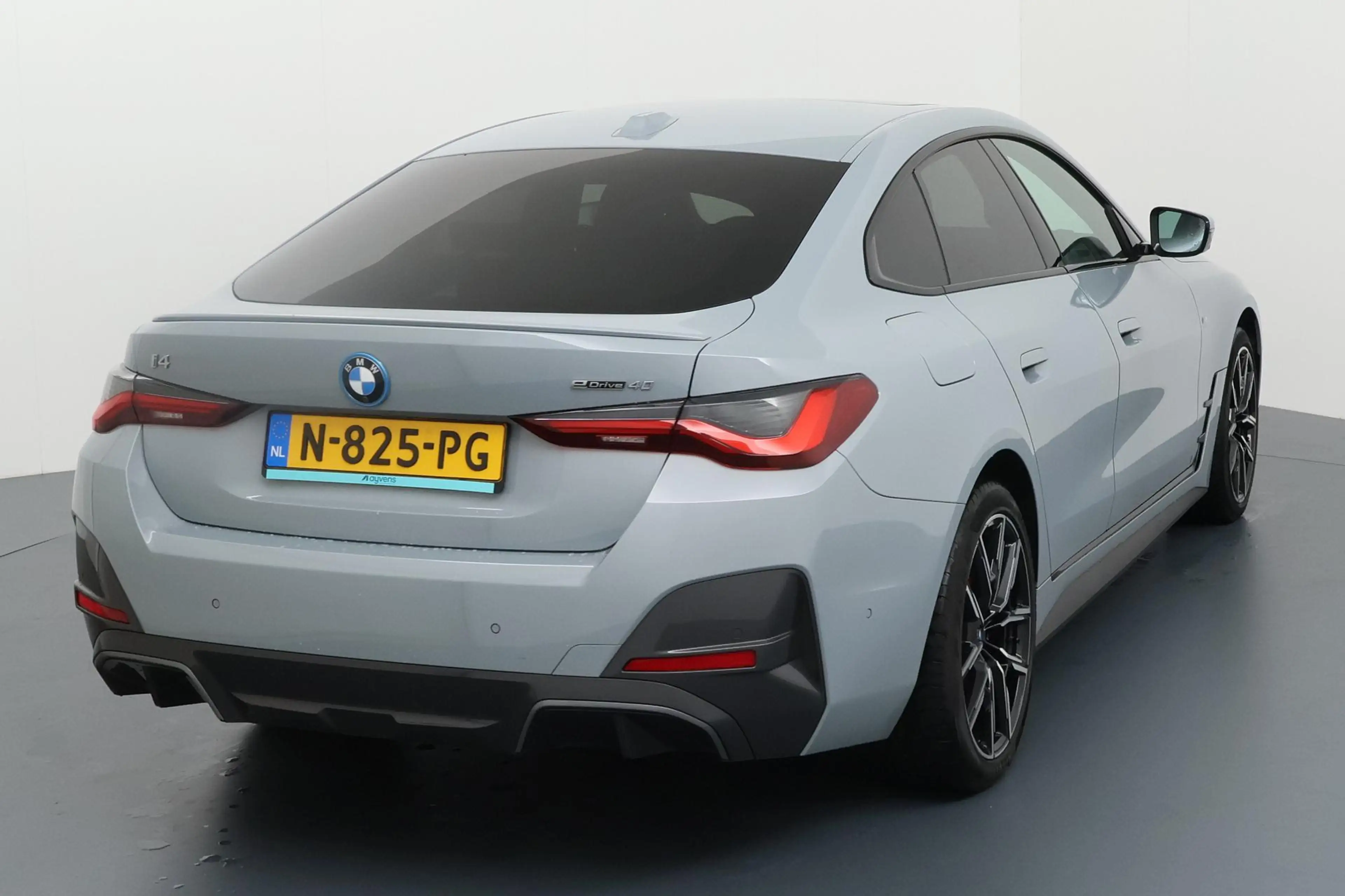 BMW i4 eDrive40 High Executive 84 kWh – elektrische sport — photo 4