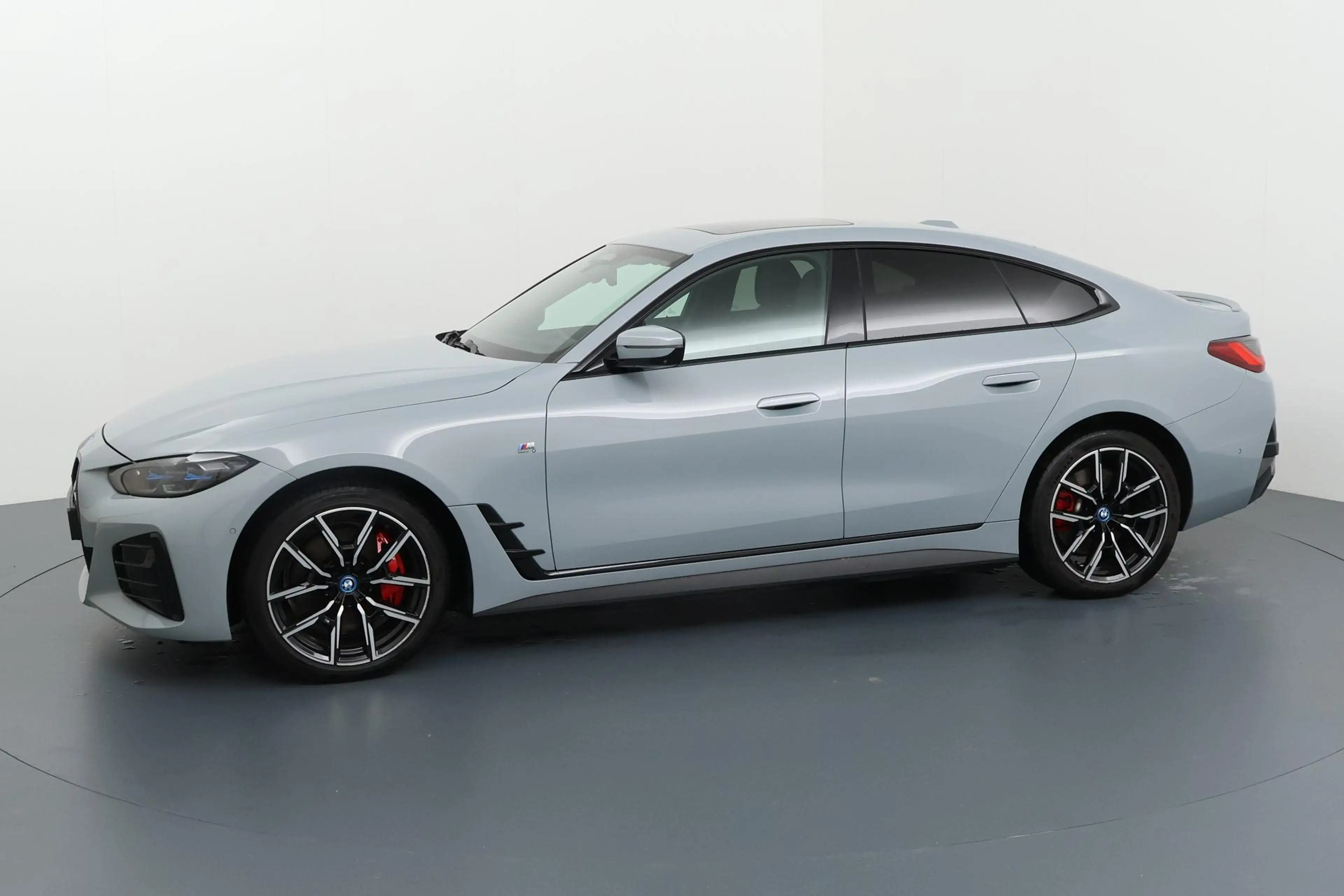 BMW i4 eDrive40 High Executive 84 kWh – elektrische sport — photo 15