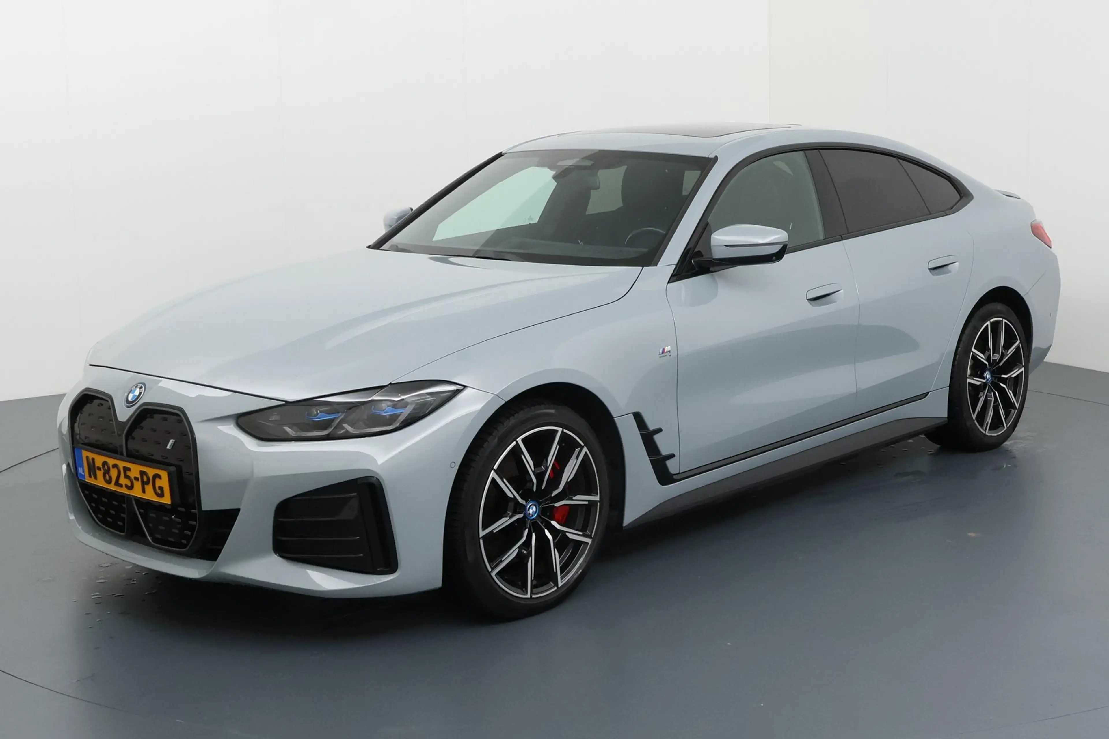 BMW i4 eDrive40 High Executive 84 kWh – elektrische sport — photo 3