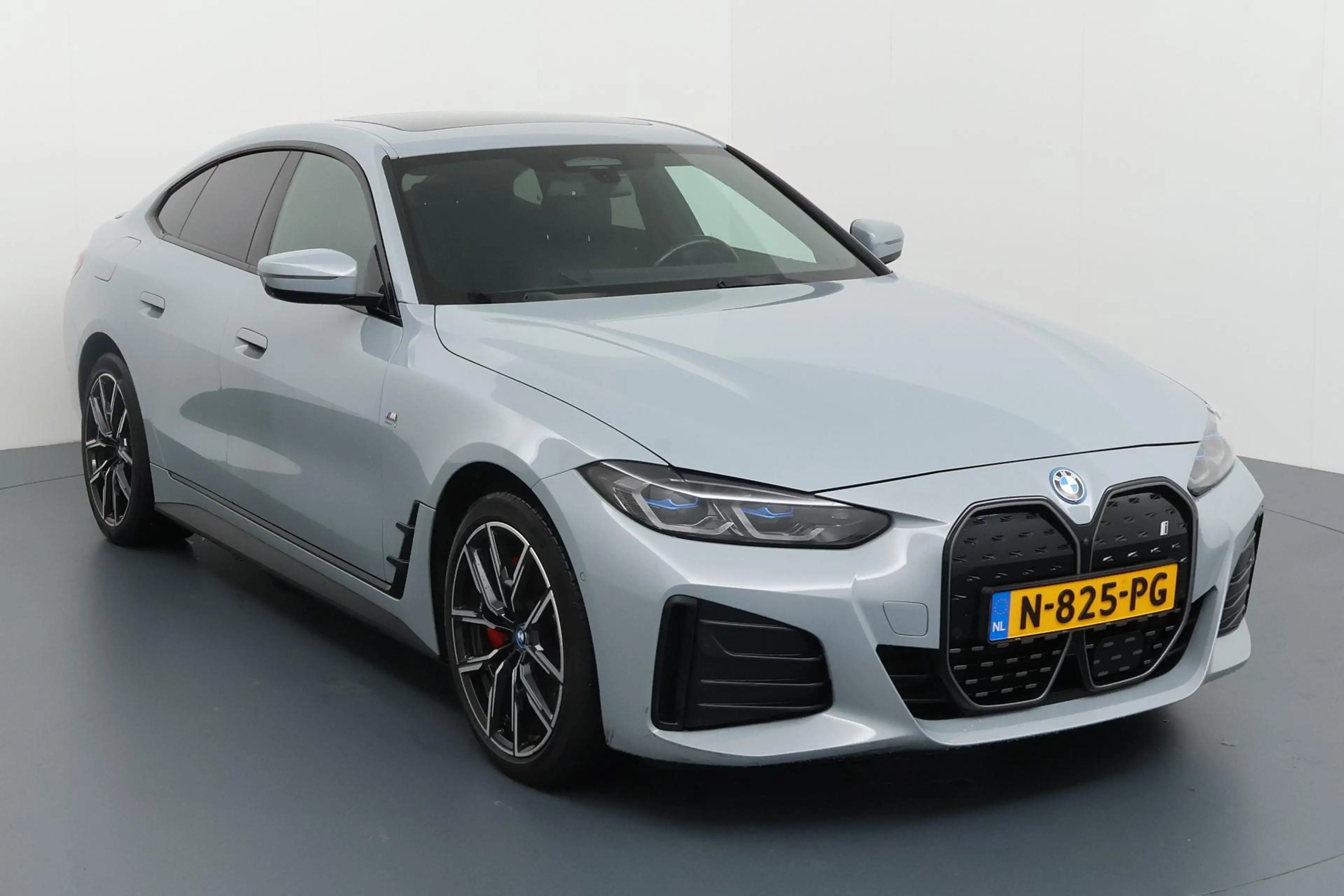 BMW i4 eDrive40 High Executive 84 kWh – elektrische sport — photo 12
