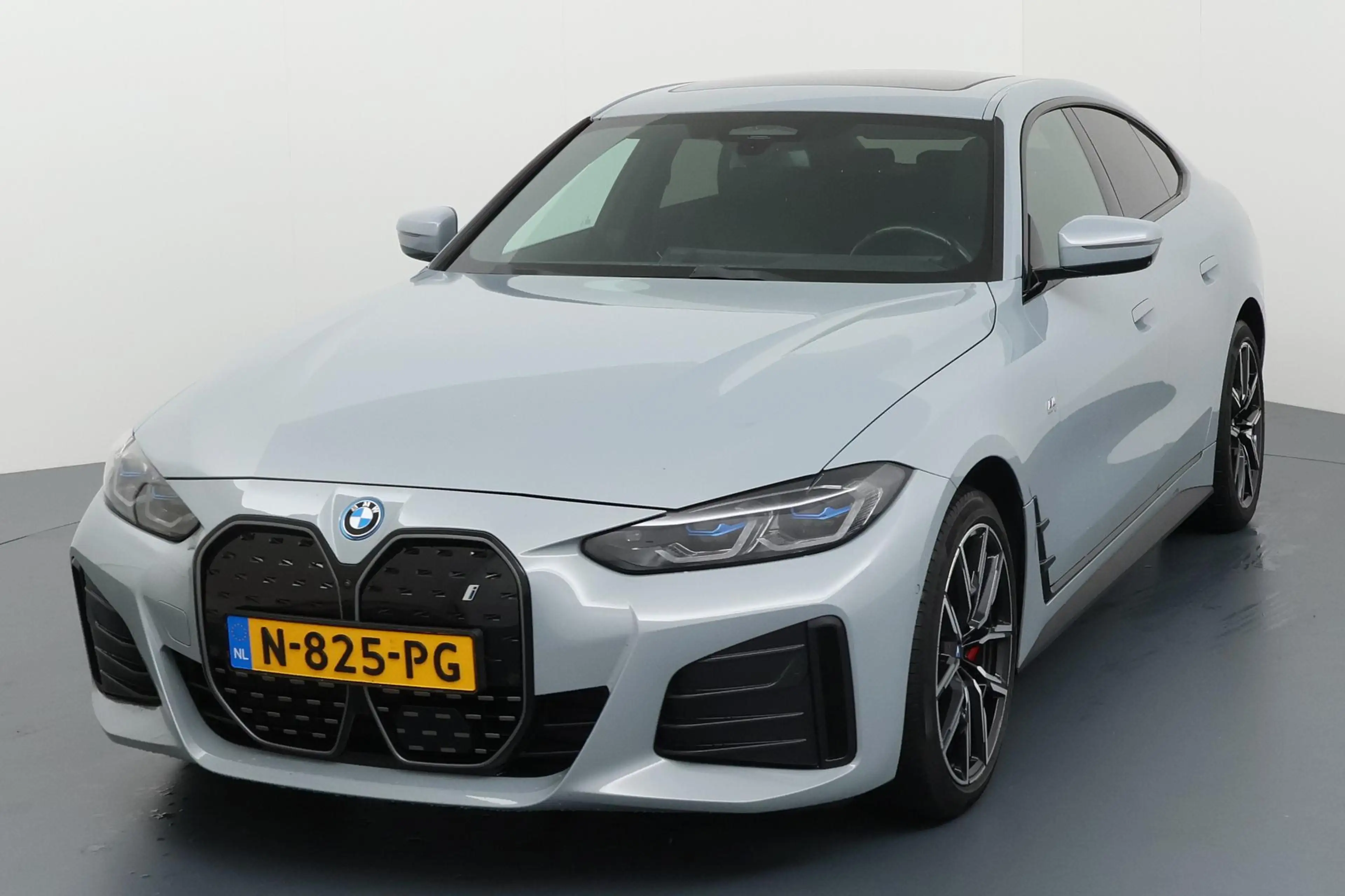 BMW i4 eDrive40 High Executive 84 kWh – elektrische sport — photo 13