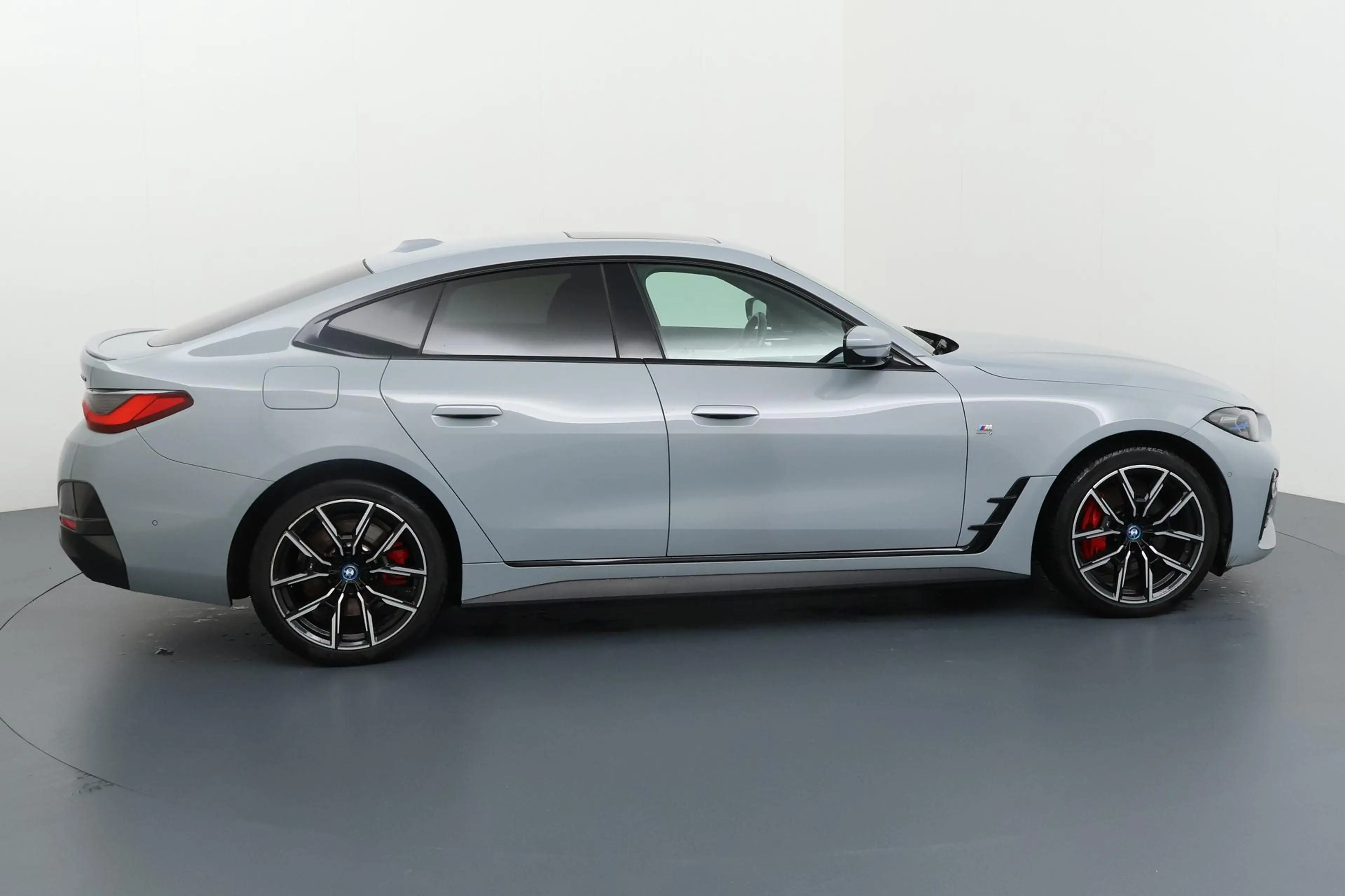 BMW i4 eDrive40 High Executive 84 kWh – elektrische sport — photo 6