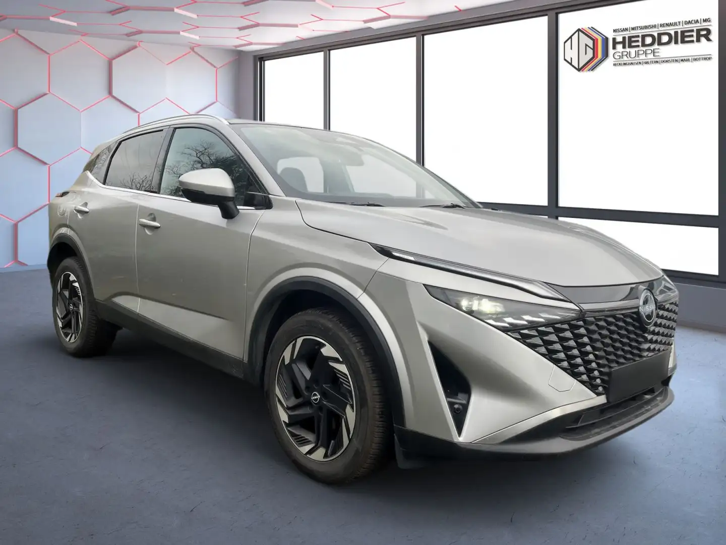 Nissan Qashqai N-Connecta *AHK*PANO*360 Kamera*SHZ* Plateado - 2