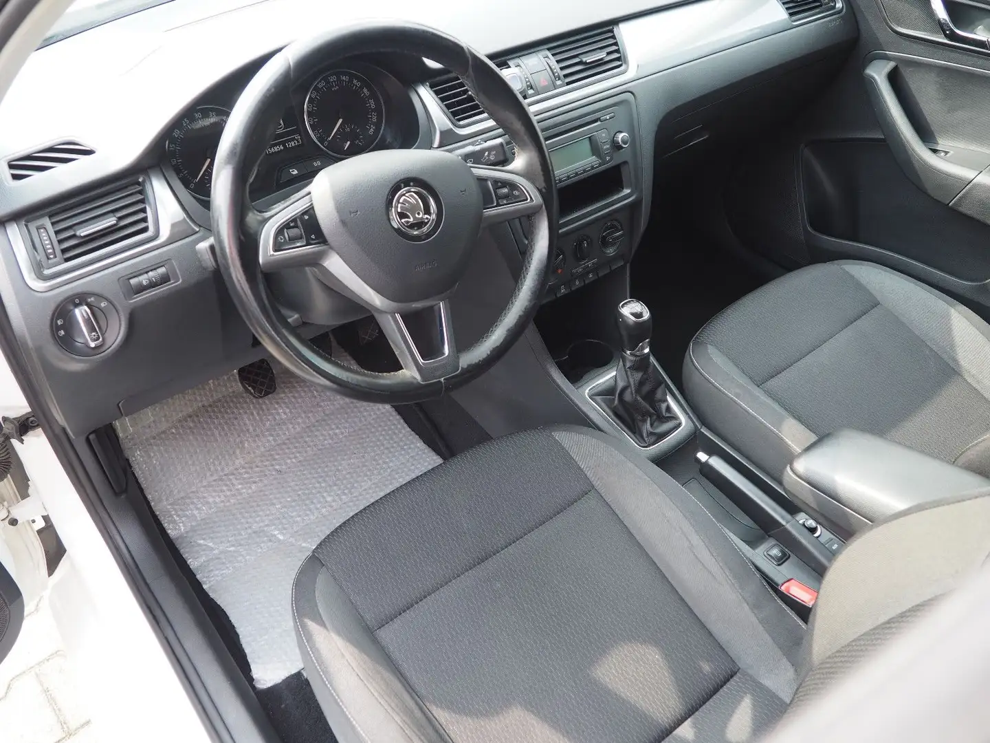Skoda Rapid/Spaceback 1.6 TDI Ambition Bianco - 2
