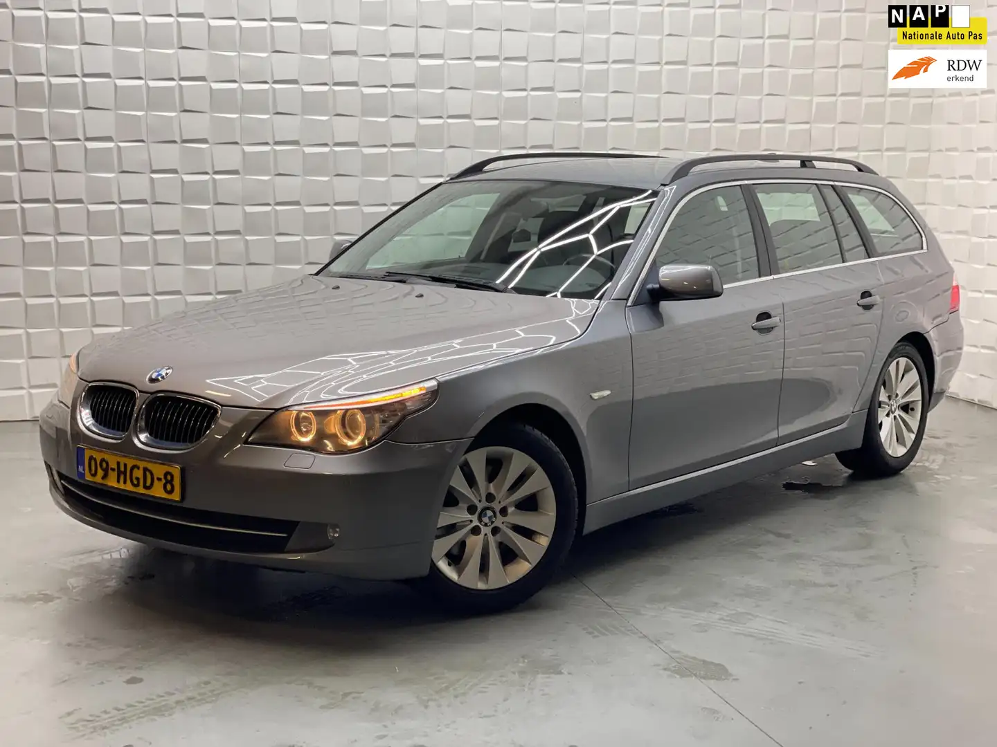 BMW 523 5-serie Touring 523i Business Line AUTOMAAT CRUISE Grijs - 1