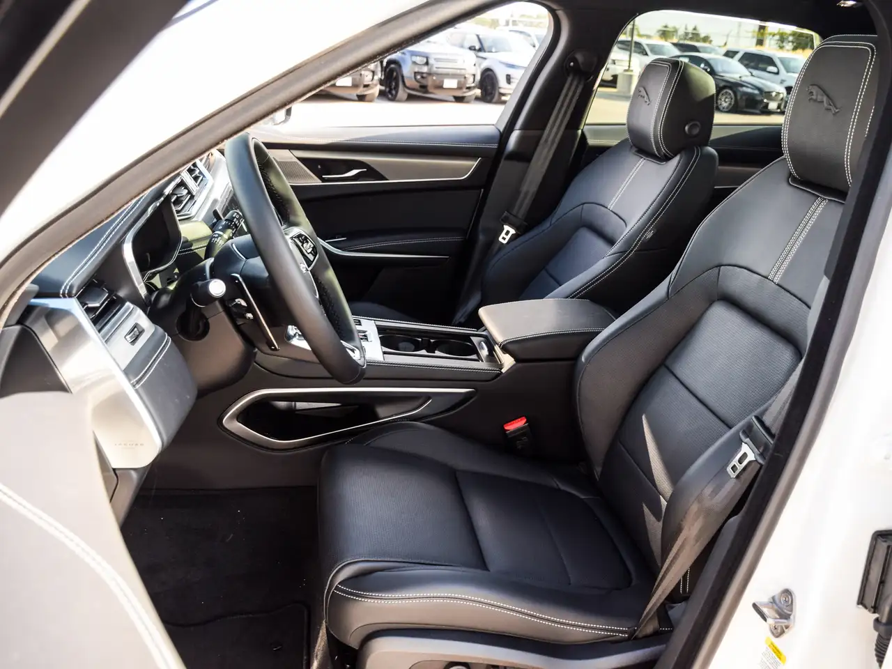 Jaguar F-Pace снимка Jaguar F-Pace