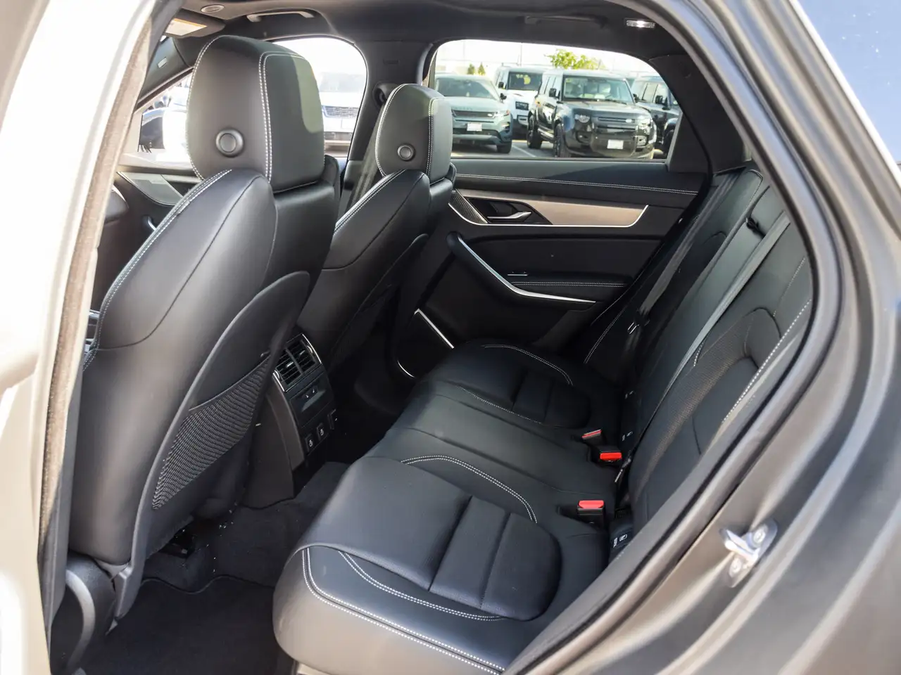 Jaguar F-Pace снимка Jaguar F-Pace