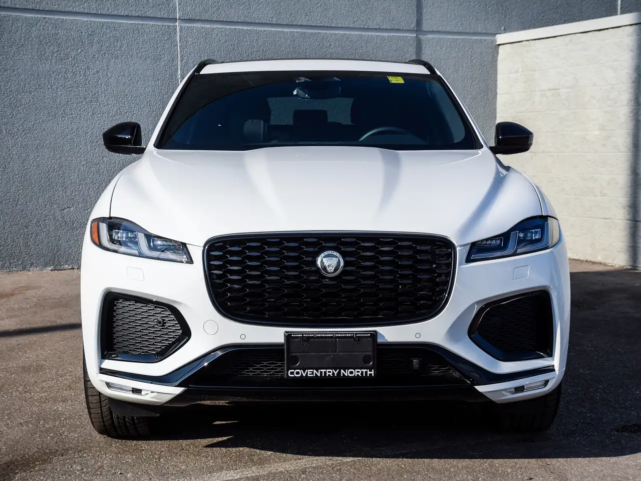 Jaguar F-Pace снимка Jaguar F-Pace