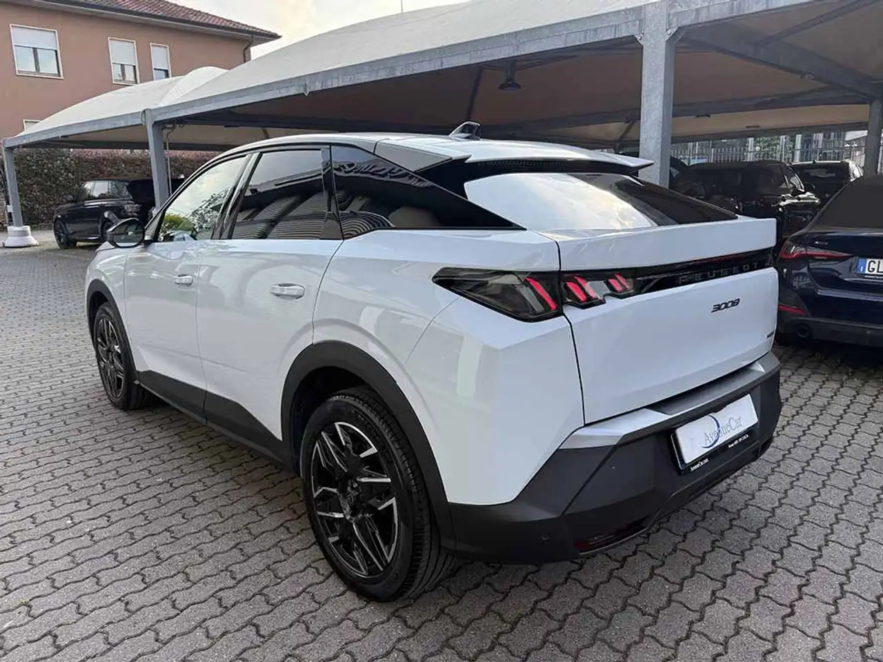 Peugeot 3008 hybrid Allure e-dcs6 TELECAMERA CERCHI 19' IVA ESP 7