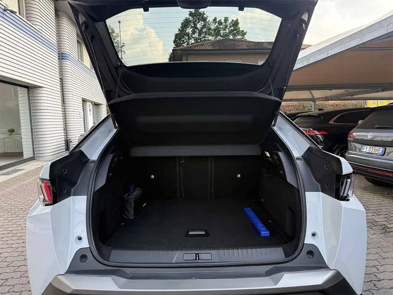 Peugeot 3008 hybrid Allure e-dcs6 TELECAMERA CERCHI 19' IVA ESP 31