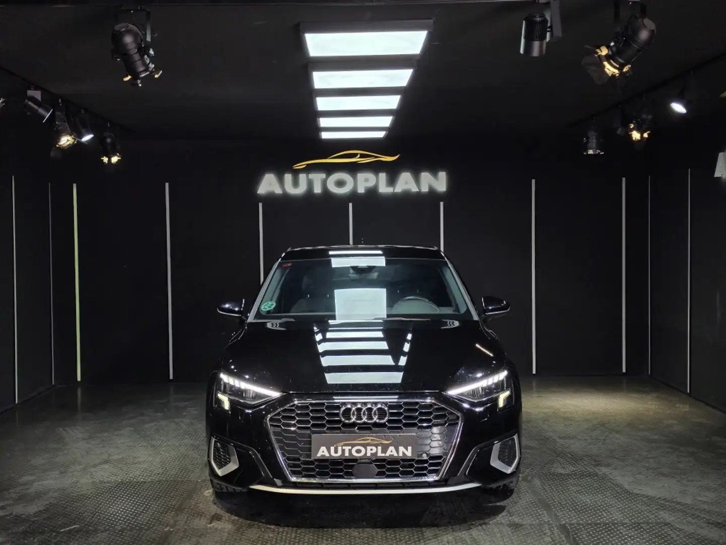 Audi A3 Sportback 30TDI Advanced Schwarz - 2