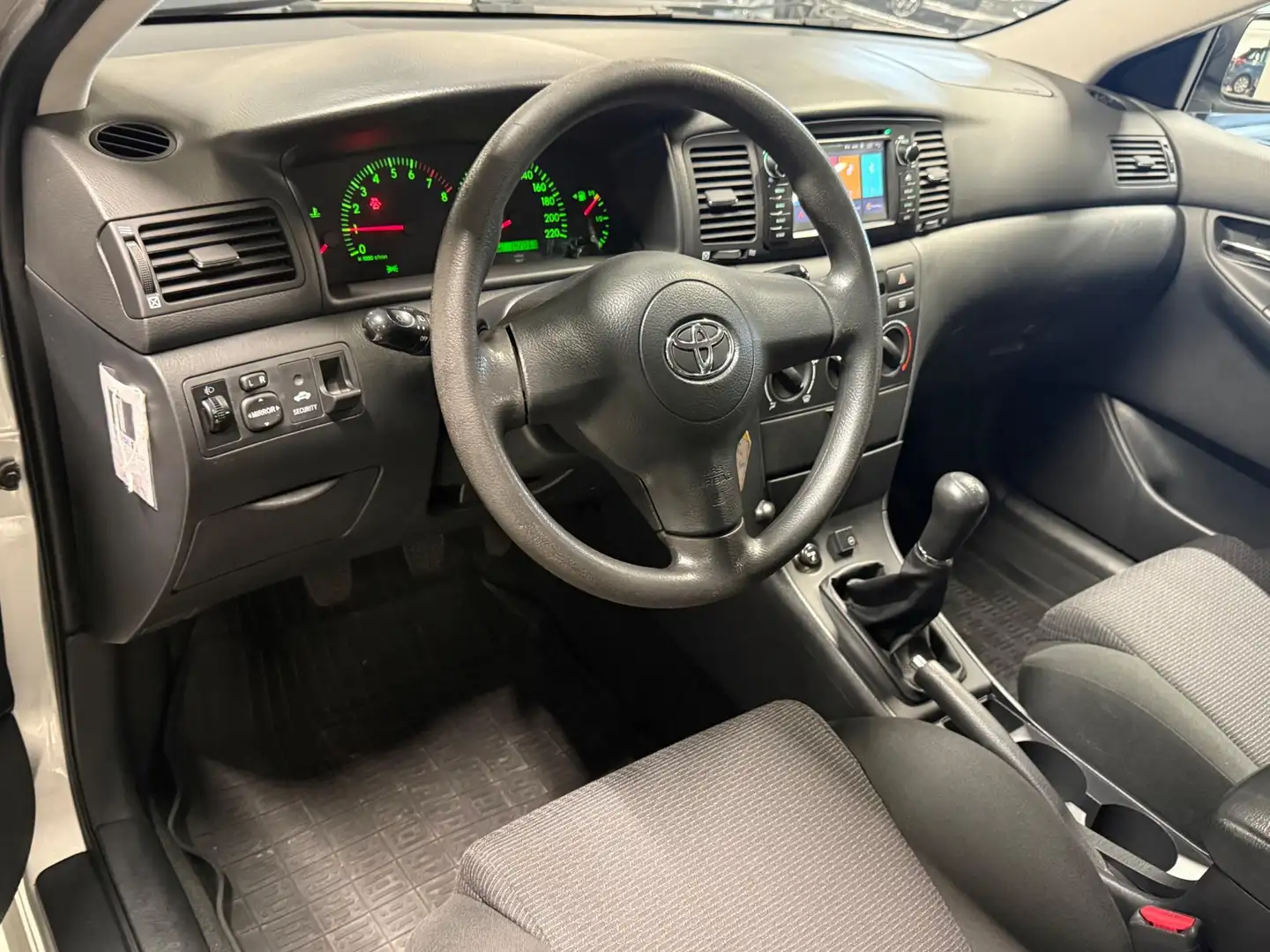 Toyota Corolla 1.4 VVT-i Terra LPG G3|Airco|Carplay! Grau - 2