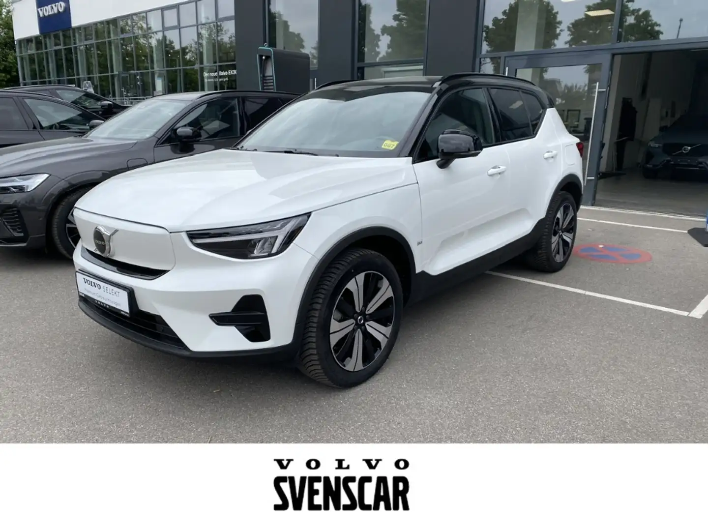 Volvo XC40 Core Recharge Pure Electric StandHZG AHK Digitales Fehér - 1