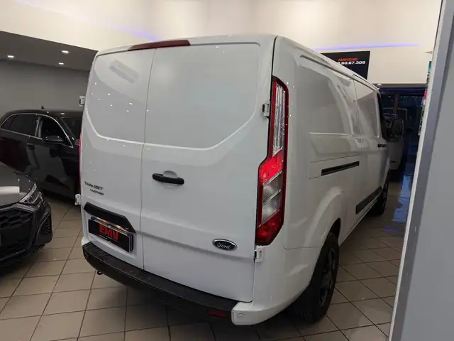 Ford Transit Custom view 9
