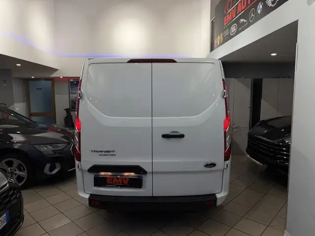 Ford Transit Custom view 10