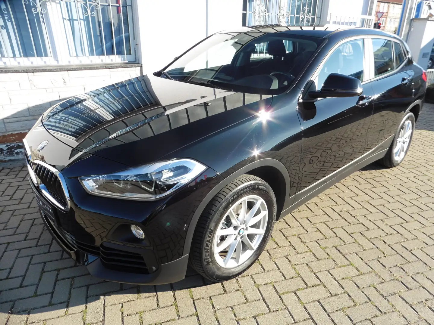 BMW X2 sDrive 18 i Advantage*LED*NAVI*PDC*AHK*WR*Kamera.. - 1
