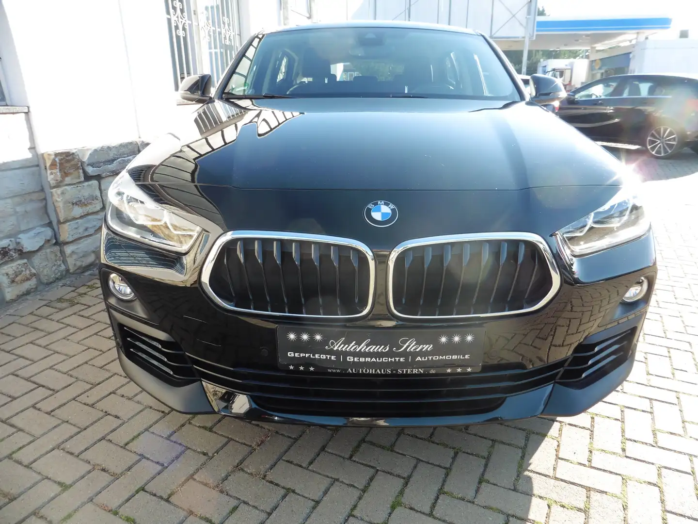 BMW X2 sDrive 18 i Advantage*LED*NAVI*PDC*AHK*WR*Kamera.. - 2