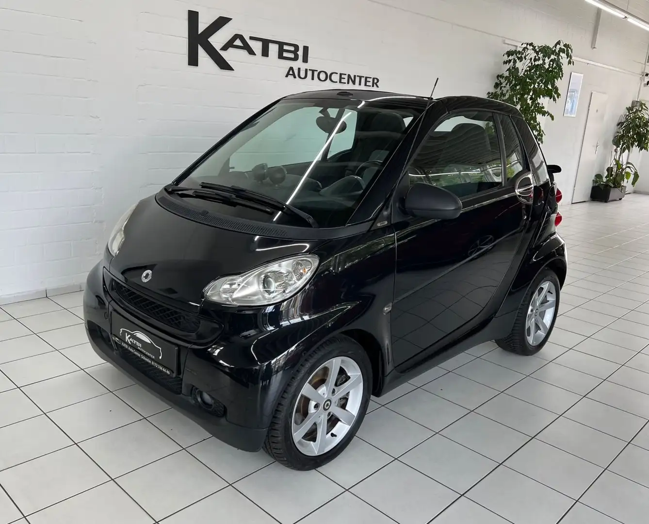 smart forTwo cabrio Micro Hybrid Drive Automatik Чорний - 1