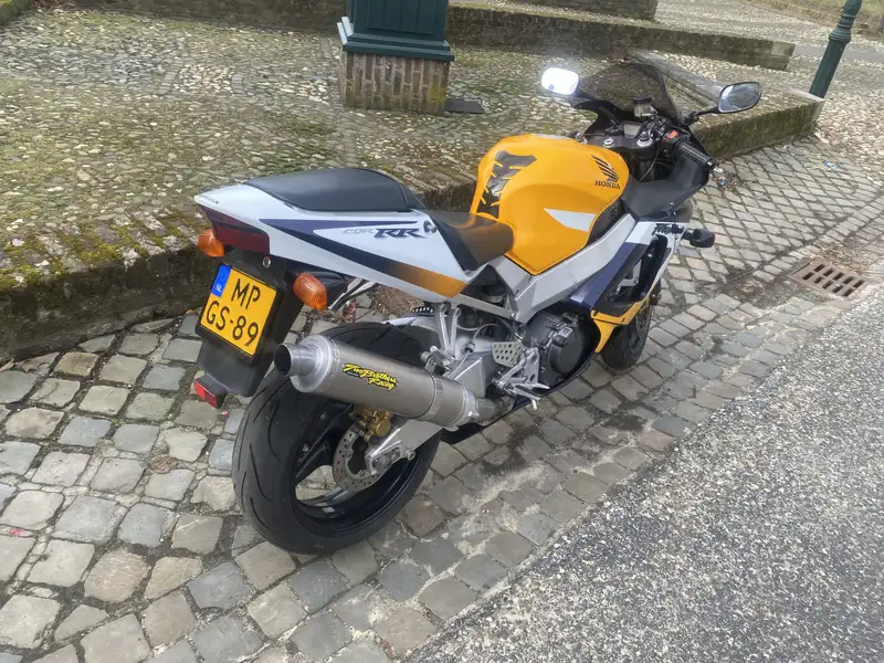 Honda CBR 900 - foto 4