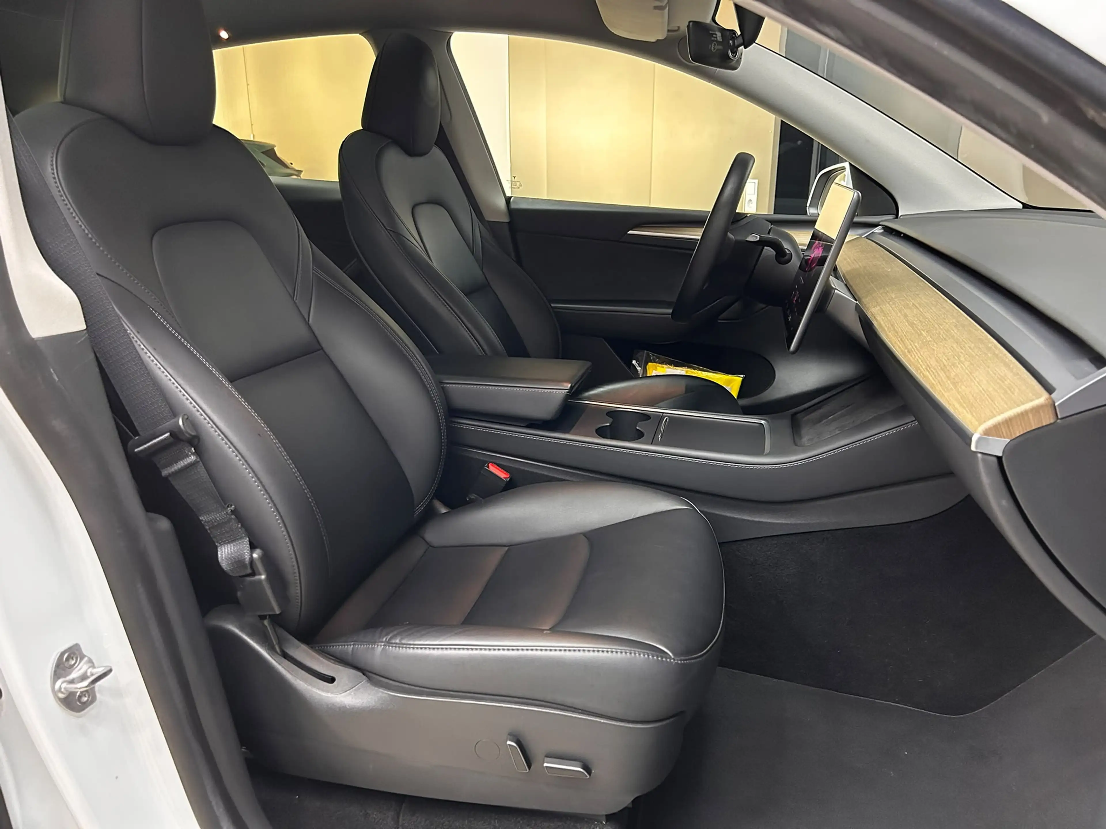 Tesla Model Y Long Range Dual AWD LED+NAV+SHZ+360+ACC+ — photo 11