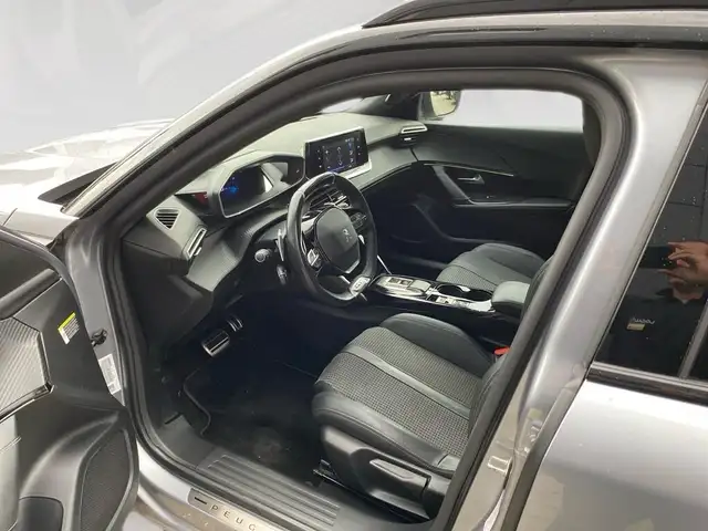 Peugeot 2008 view 7