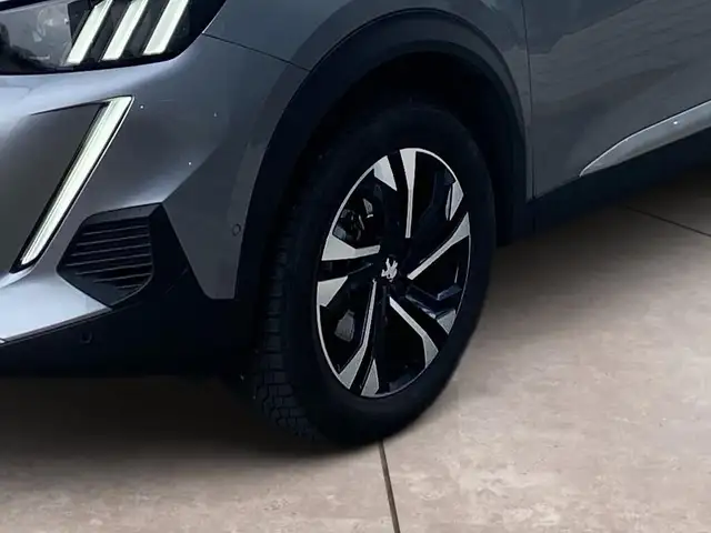 Peugeot 2008 view 15