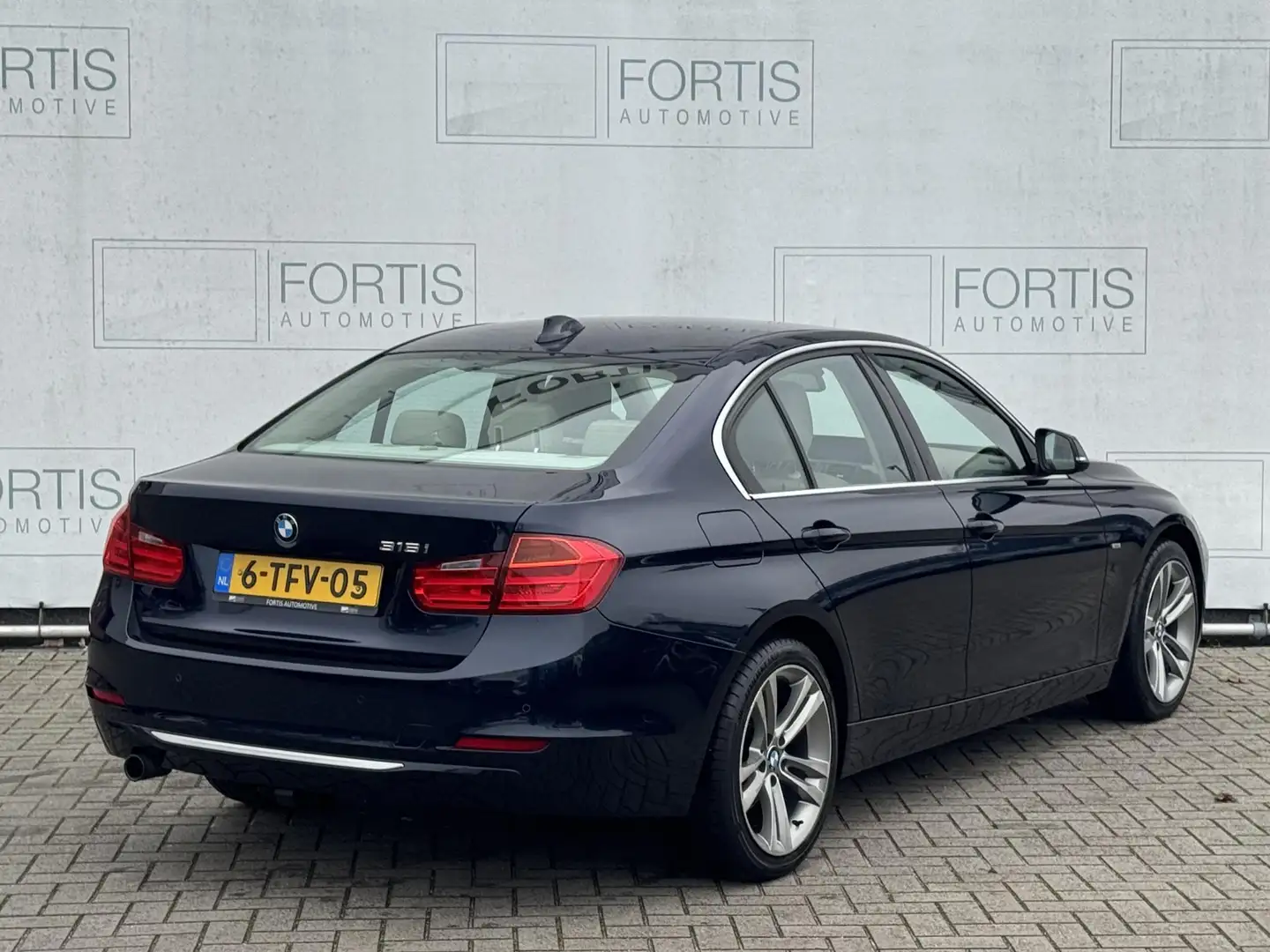 BMW 316 3-serie 316i Executive Sport NL-AUTO | LEDER | NAV Blau - 2