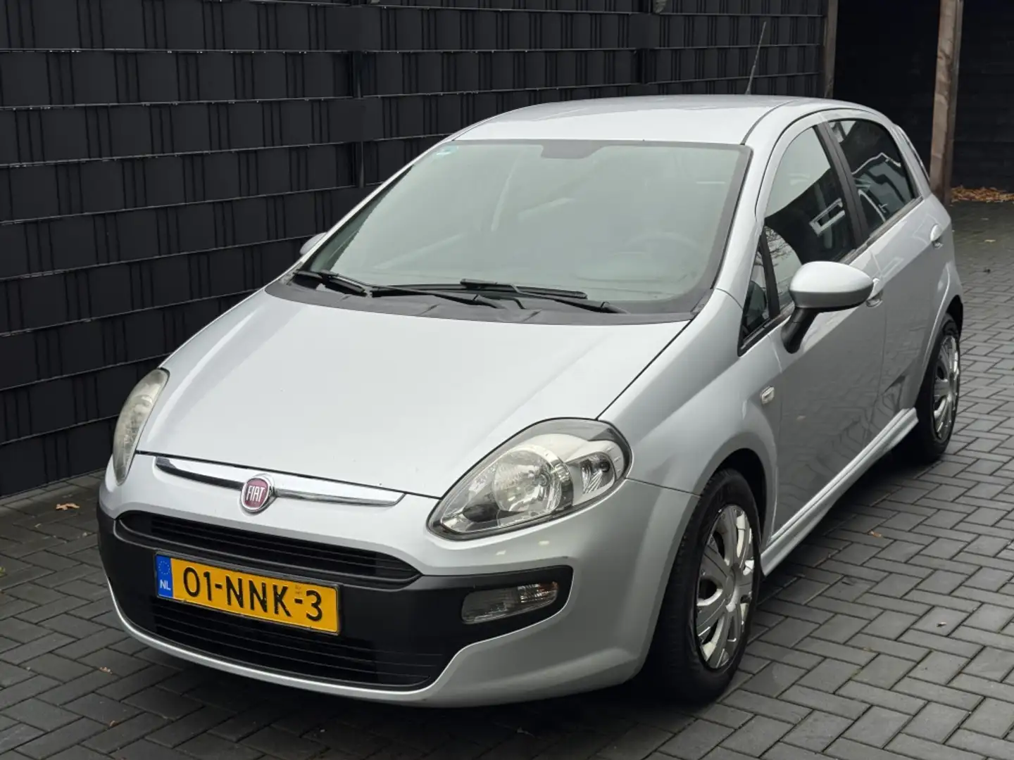 Fiat Punto Evo 1.3 M-Jet DYNAMIC| 5DRS| AIRCO| TREKHAAK| CRUISE Gris - 1