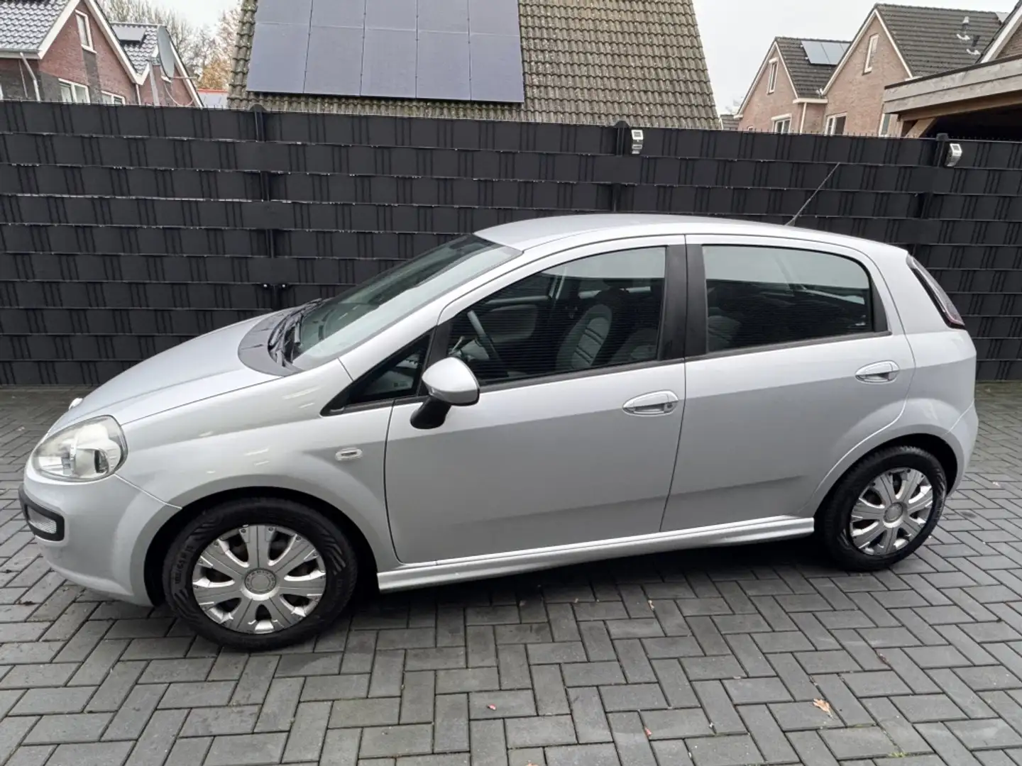 Fiat Punto Evo 1.3 M-Jet DYNAMIC| 5DRS| AIRCO| TREKHAAK| CRUISE Gris - 2