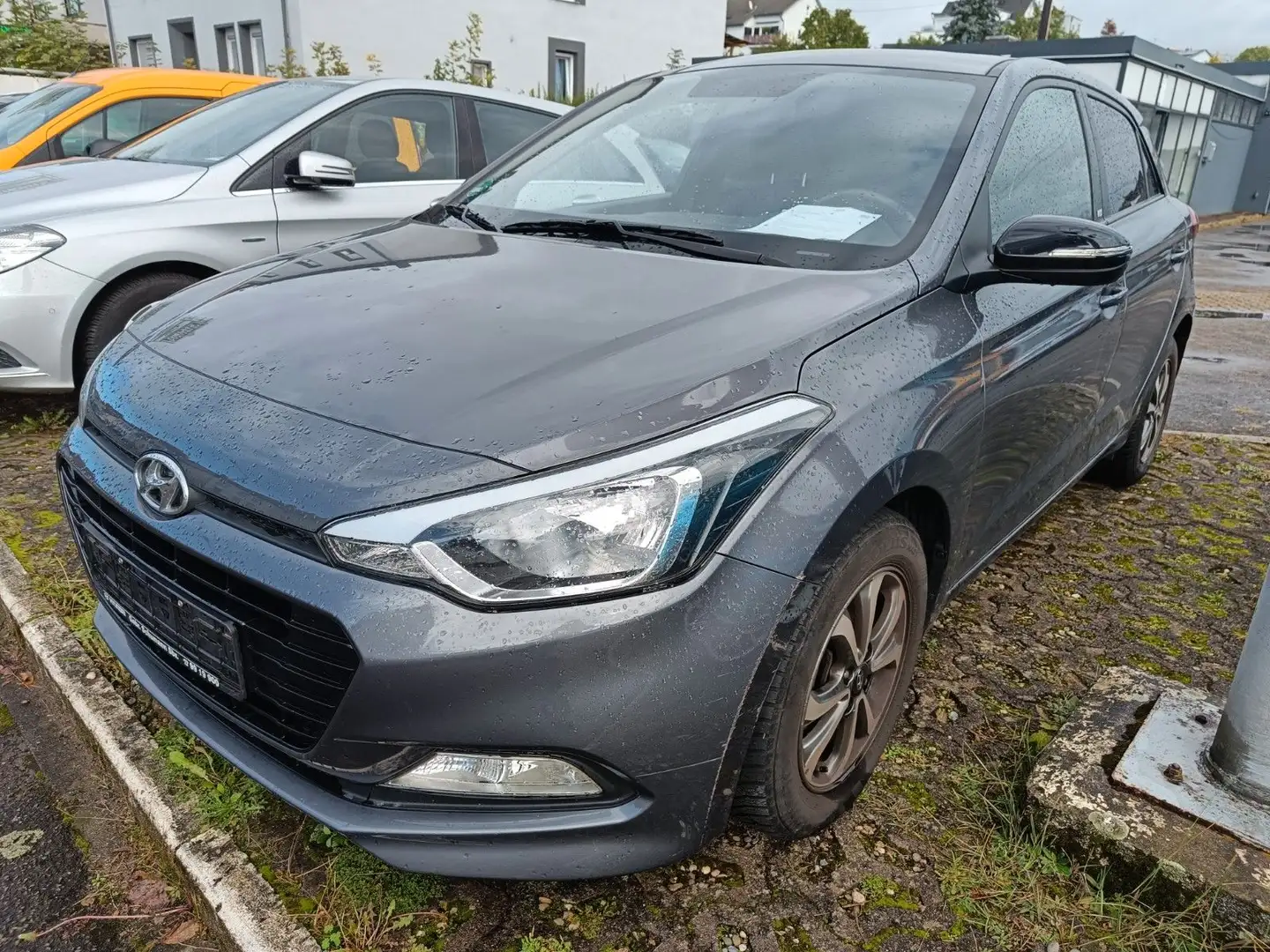 Hyundai i20 Passion Grau - 1