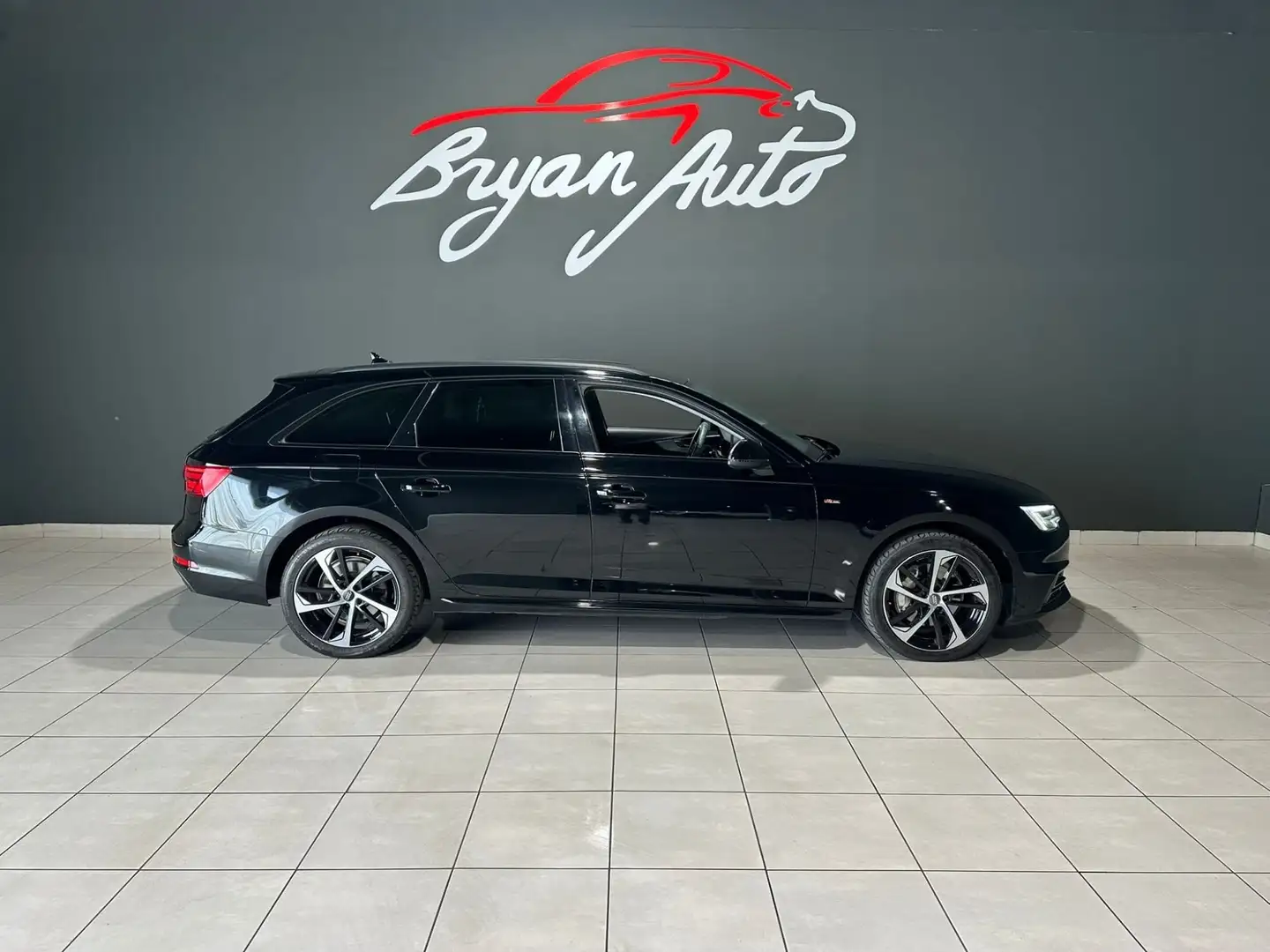 Audi A4 Avant 40 2.0 tdi Sport 190cv S-LINE Nero - 1