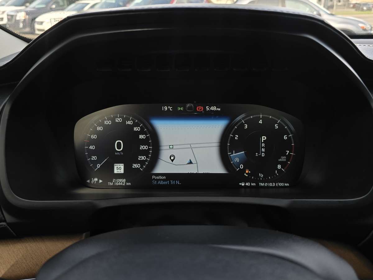 2016 Volvo XC90 Inscription thumb 18