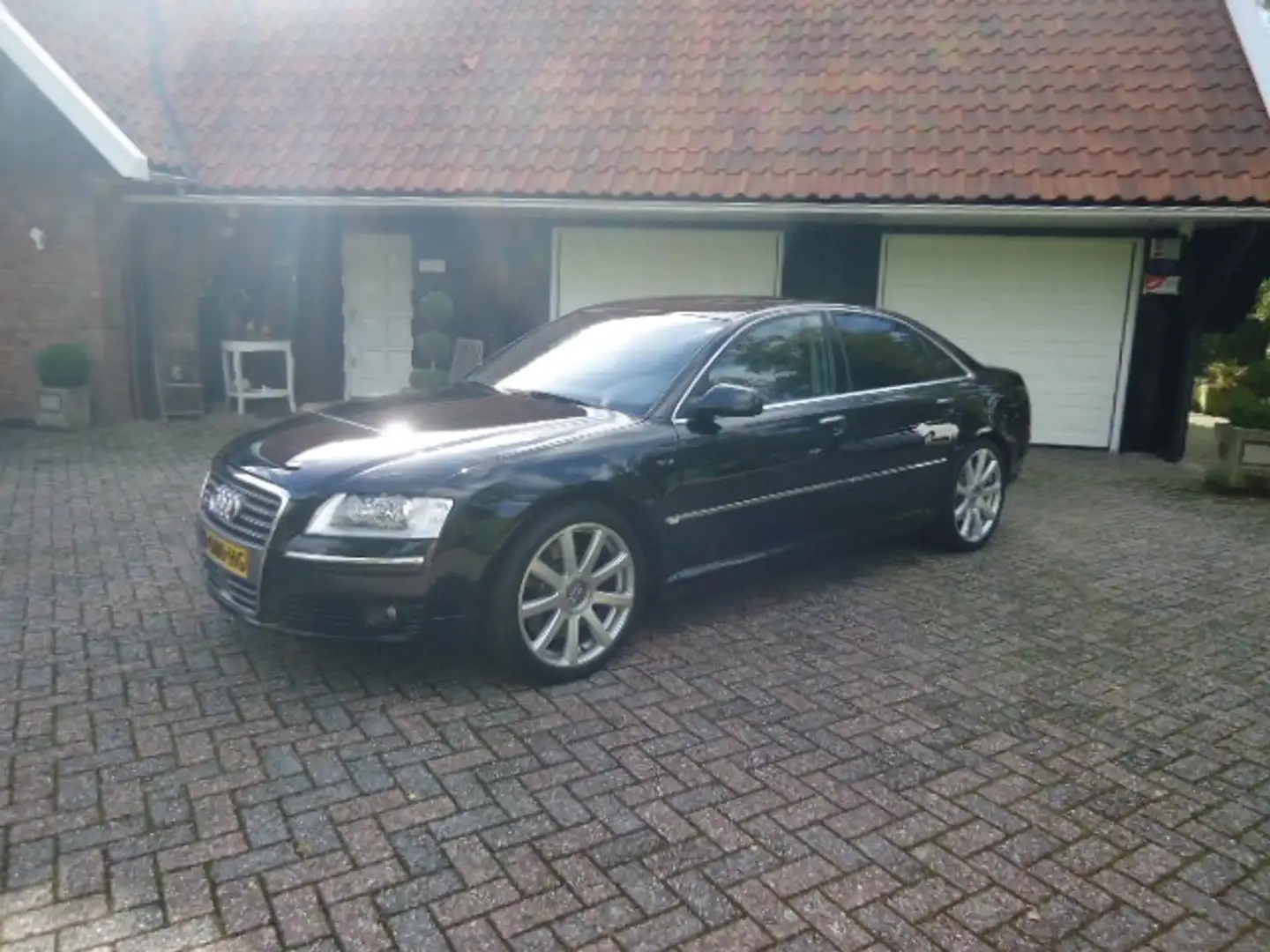Audi A8 6.0 quattro W12 147720KM Youngtimer Zwart - 2