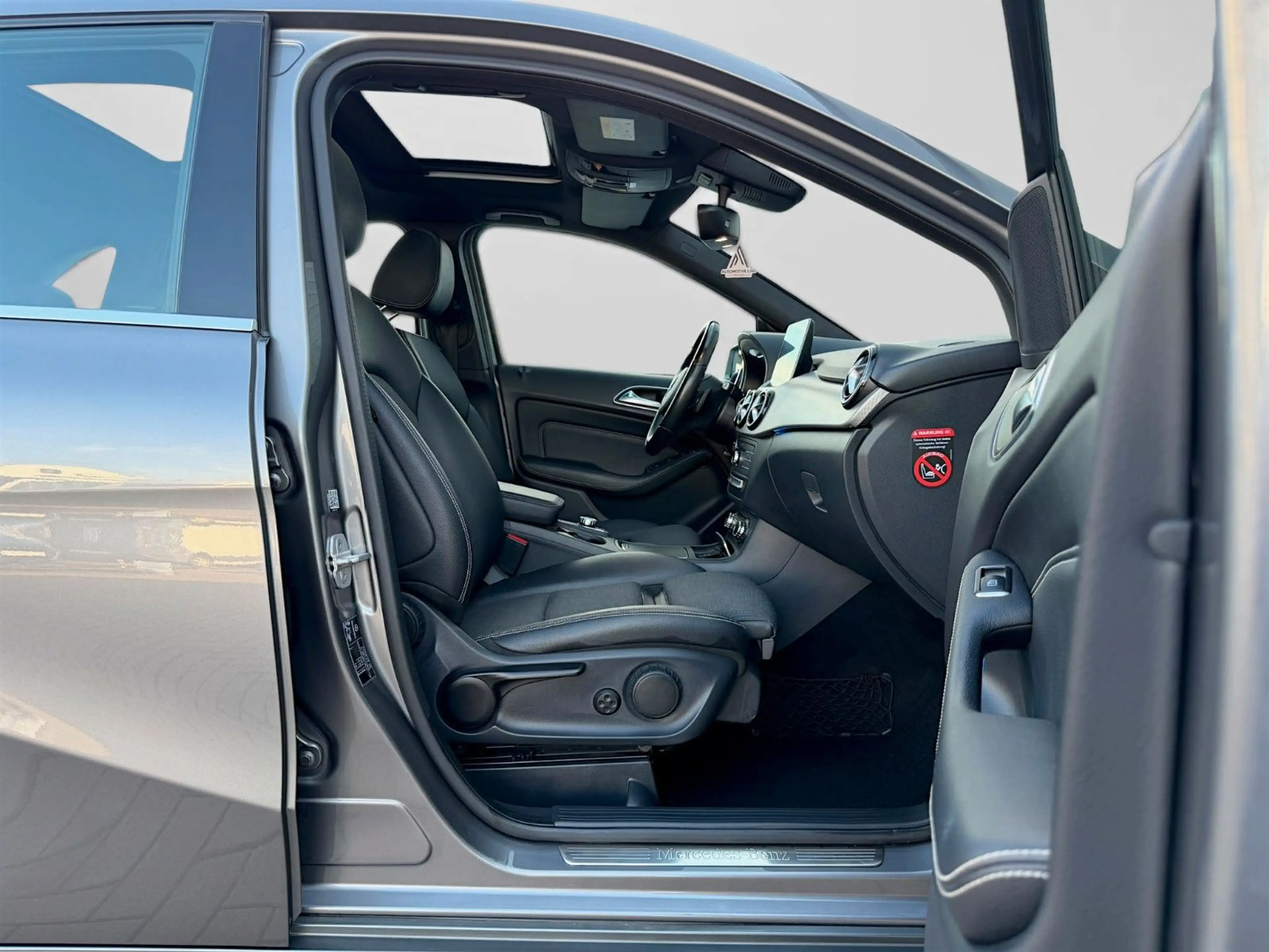 Mercedes-Benz B 220 d 4MATIC AMG F/ LED SCHEI./PANO/AHK/KAMERA — photo 13