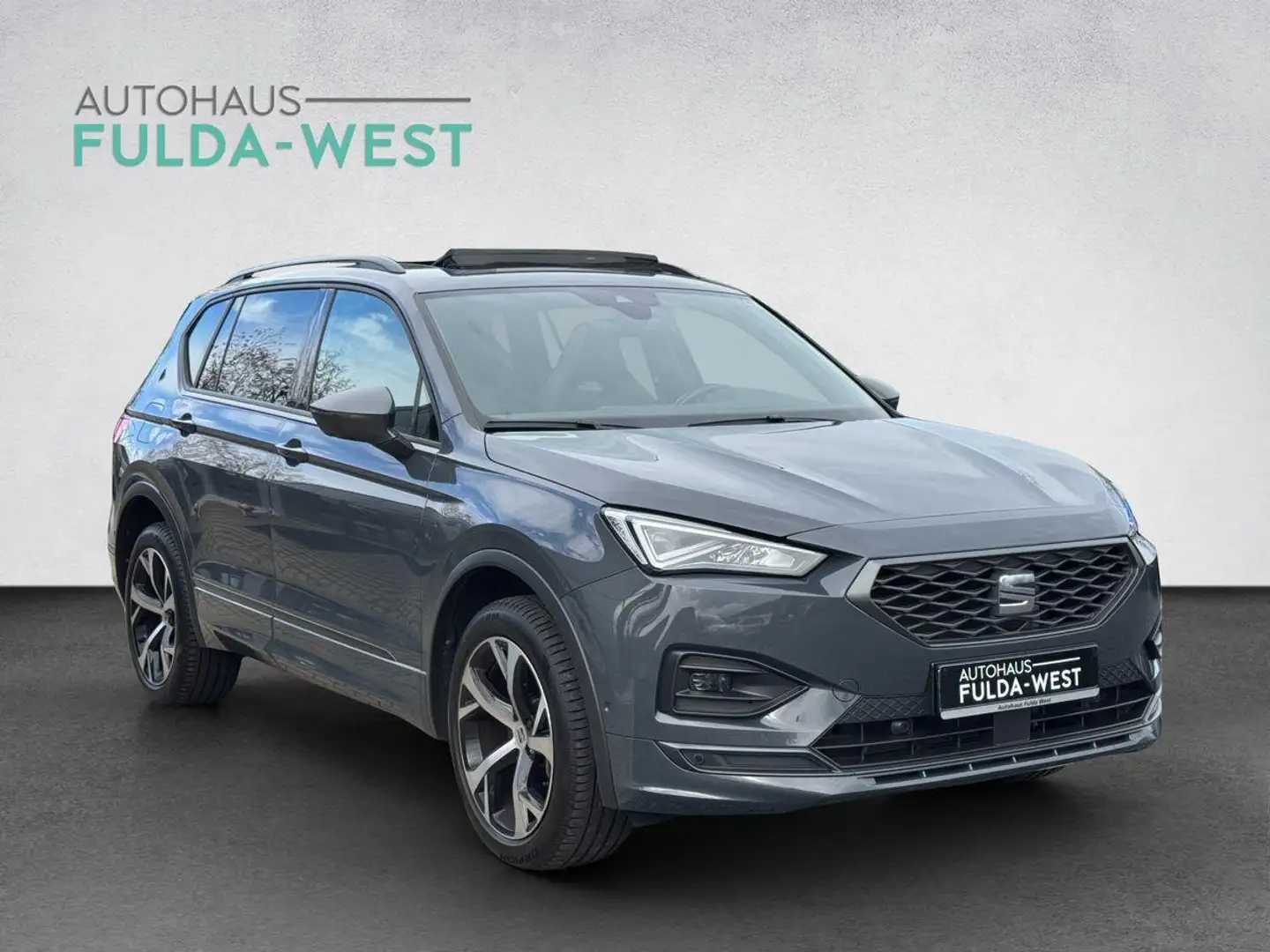 SEAT Tarraco FR 1.4TSI Hybrid LED Pano ACC AHK Grau - 2