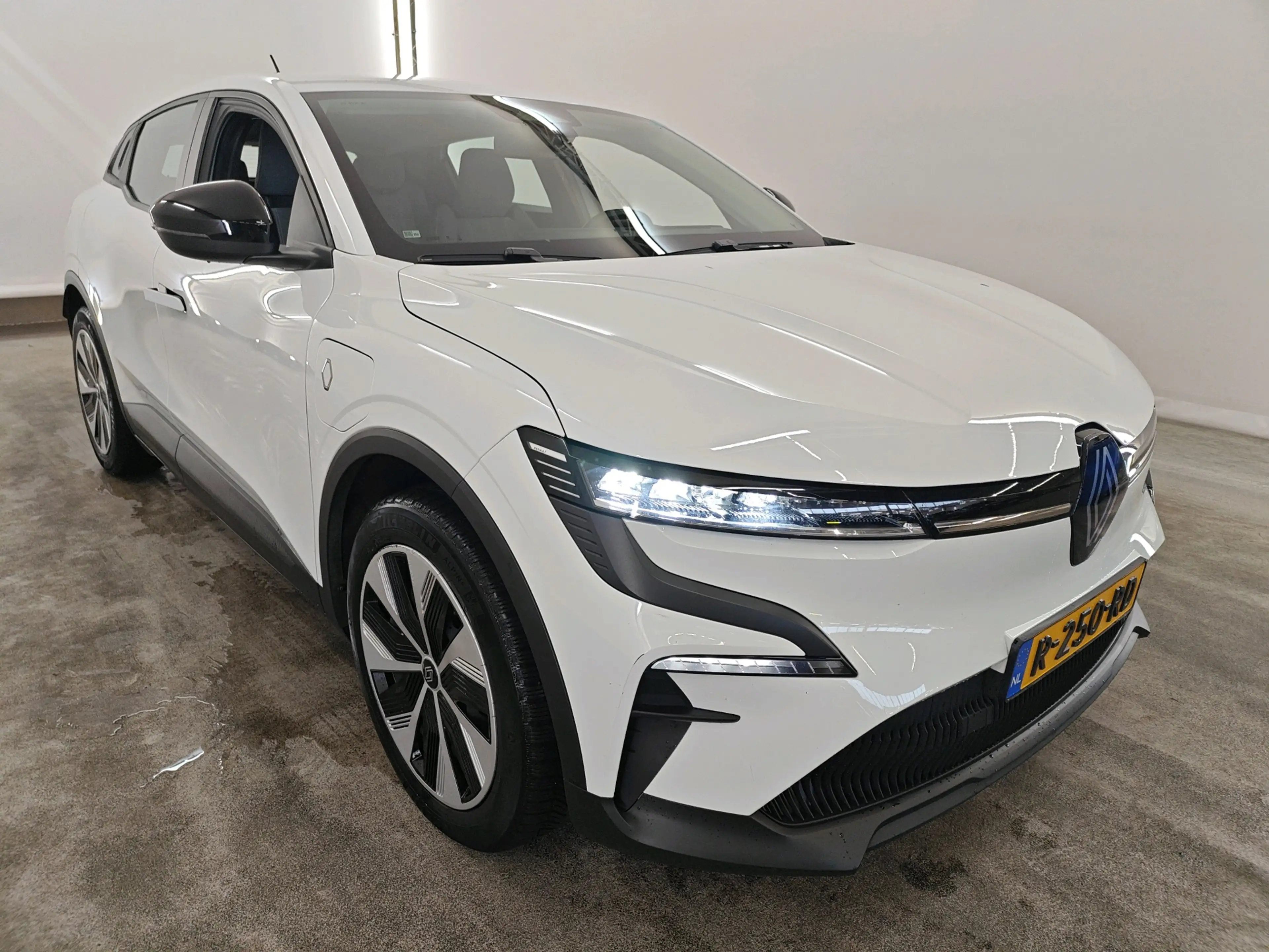 Renault Megane E-Tech EV60 130pk Optimum Charge Evolution ER | SOH 93% | — photo 4
